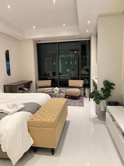 New Luxury Sandton Apartment