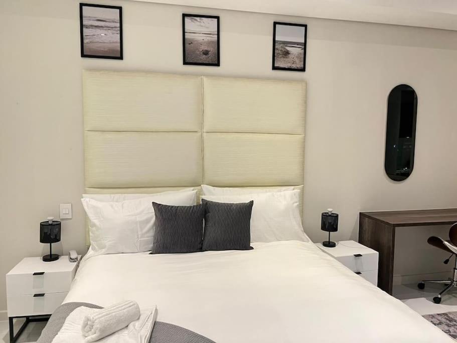 New Luxury Sandton Apartment Johannesburg