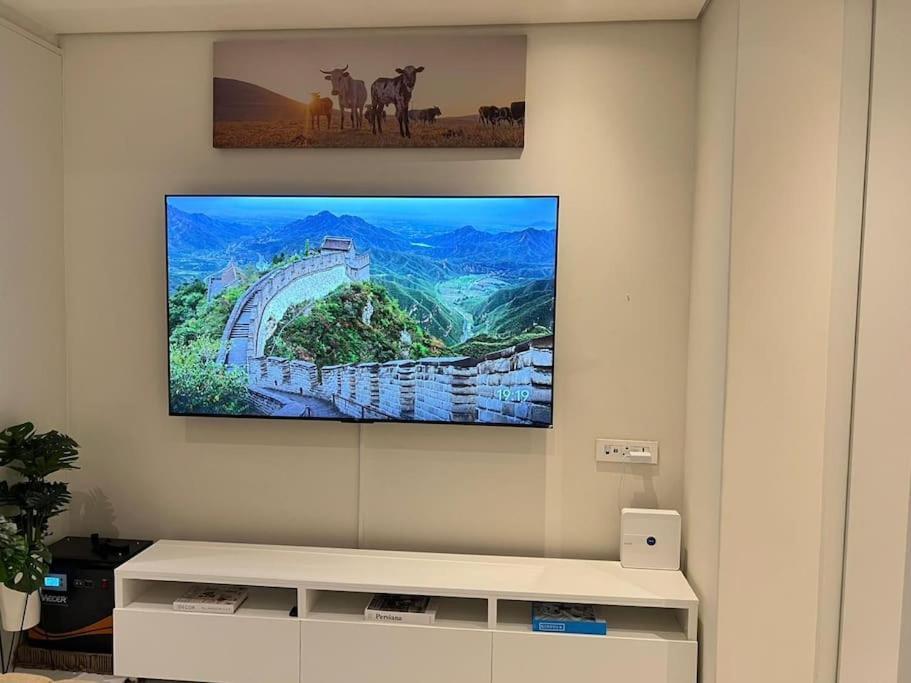 New Luxury Sandton * Johannesburg