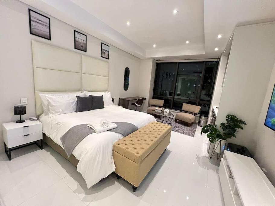 New Luxury Sandton Apartment Johannesburg