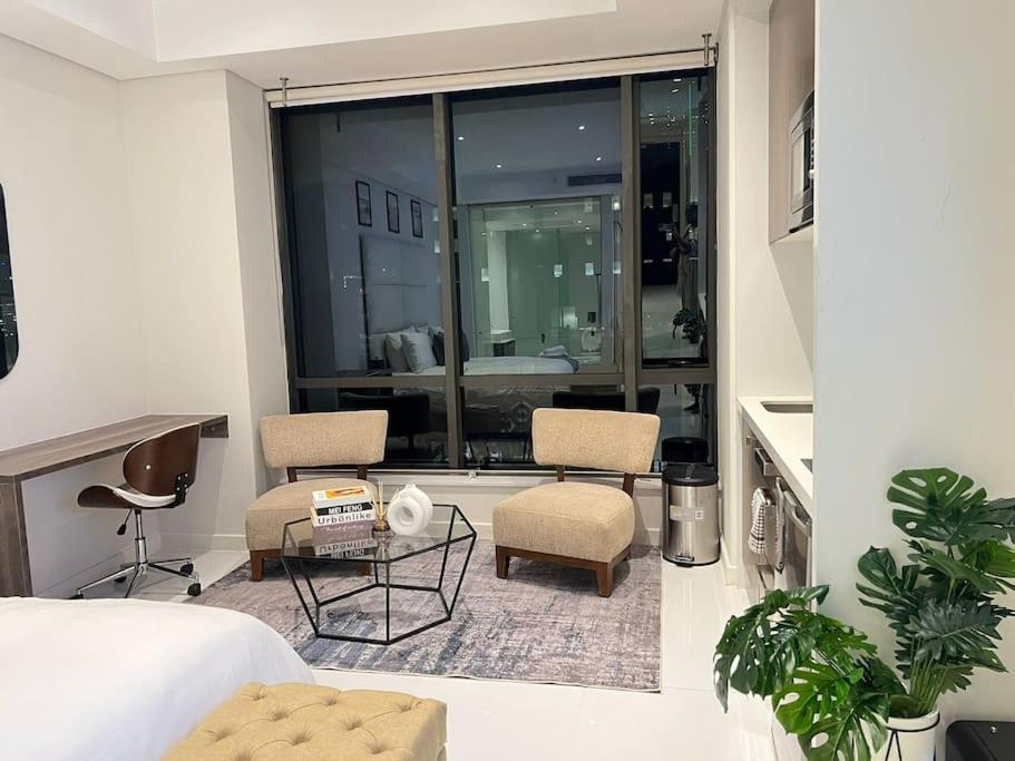 New Luxury Sandton Apartment