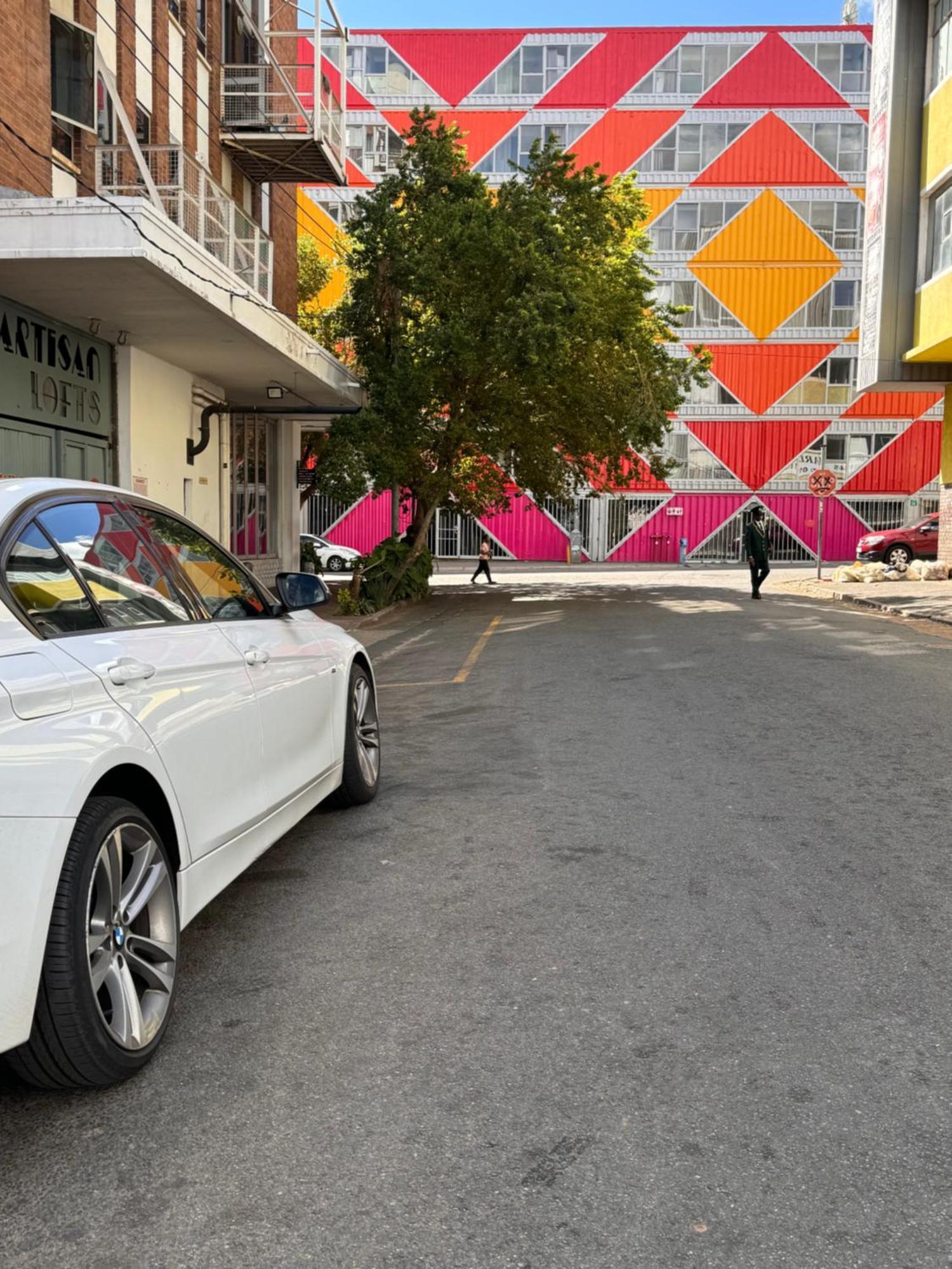 Uptown Oasis 2 Bedrooms , 2 Bathrooms In Maboneng With Unlimited Wifi * Johannesburg