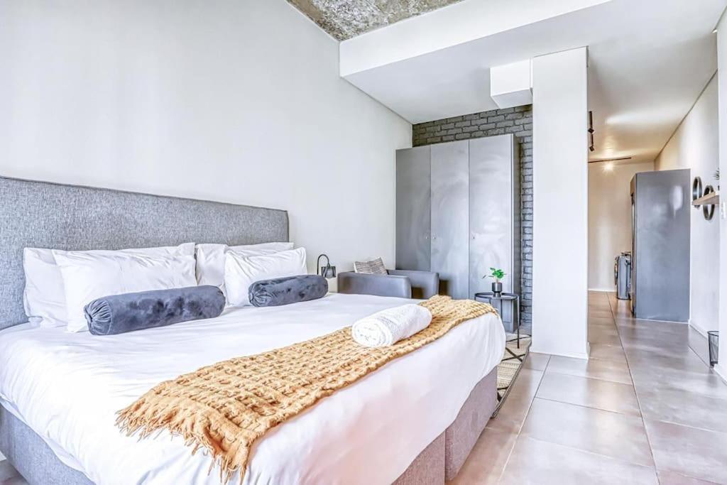 Apartment Sandton At Black Brick Johannesburg
