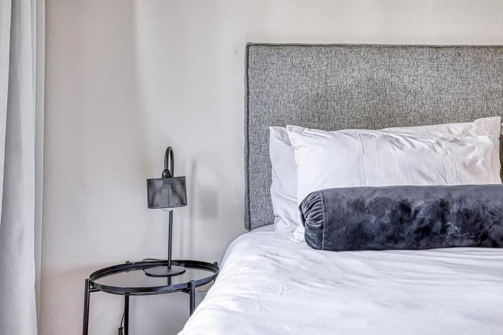 Apartment Sandton At Black Brick
