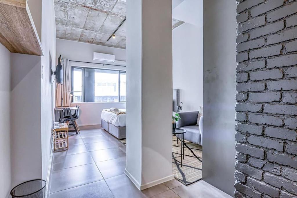 Sandton At Black Brick Apartment *