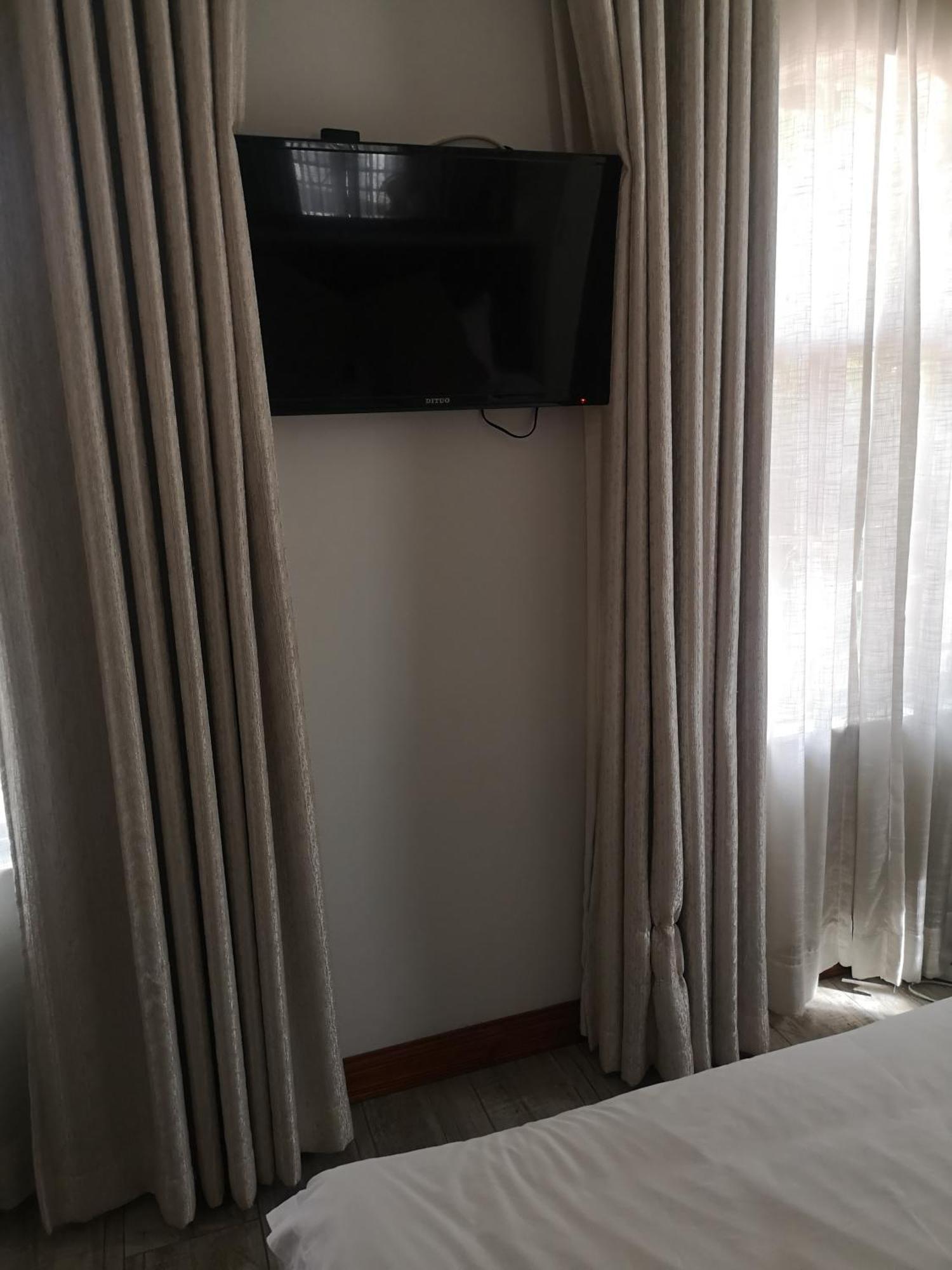 Lotus Guest house 3*
