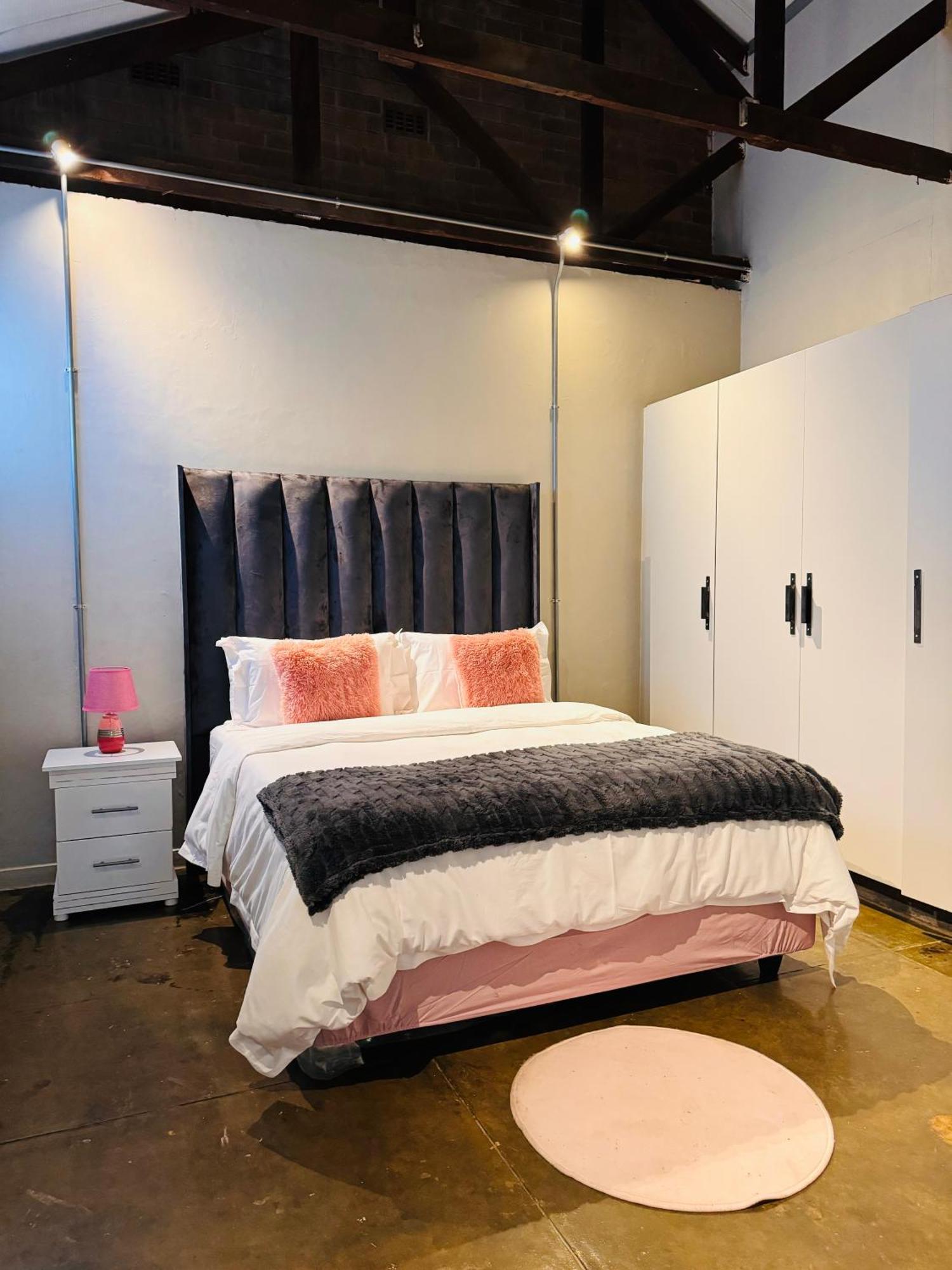 Apartamento Uptown Oasis 2 Bedrooms , 2 Bathrooms In Maboneng With Unlimited Wifi Joanesburgo