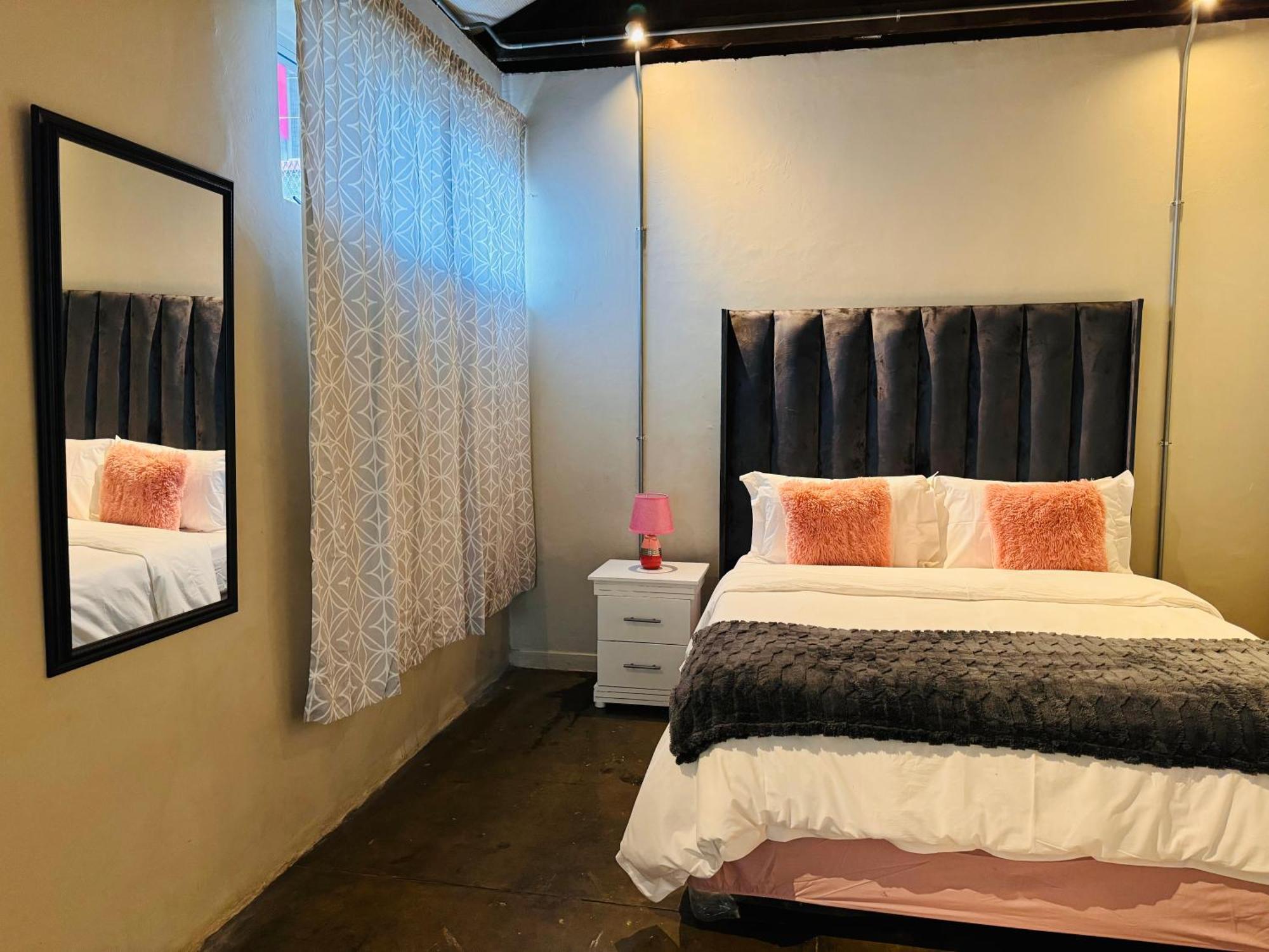Uptown Oasis 2 Bedrooms , 2 Bathrooms In Maboneng With Unlimited Wifi Johannesburg