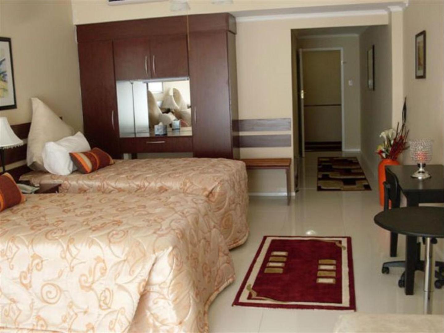 Queen's Place *