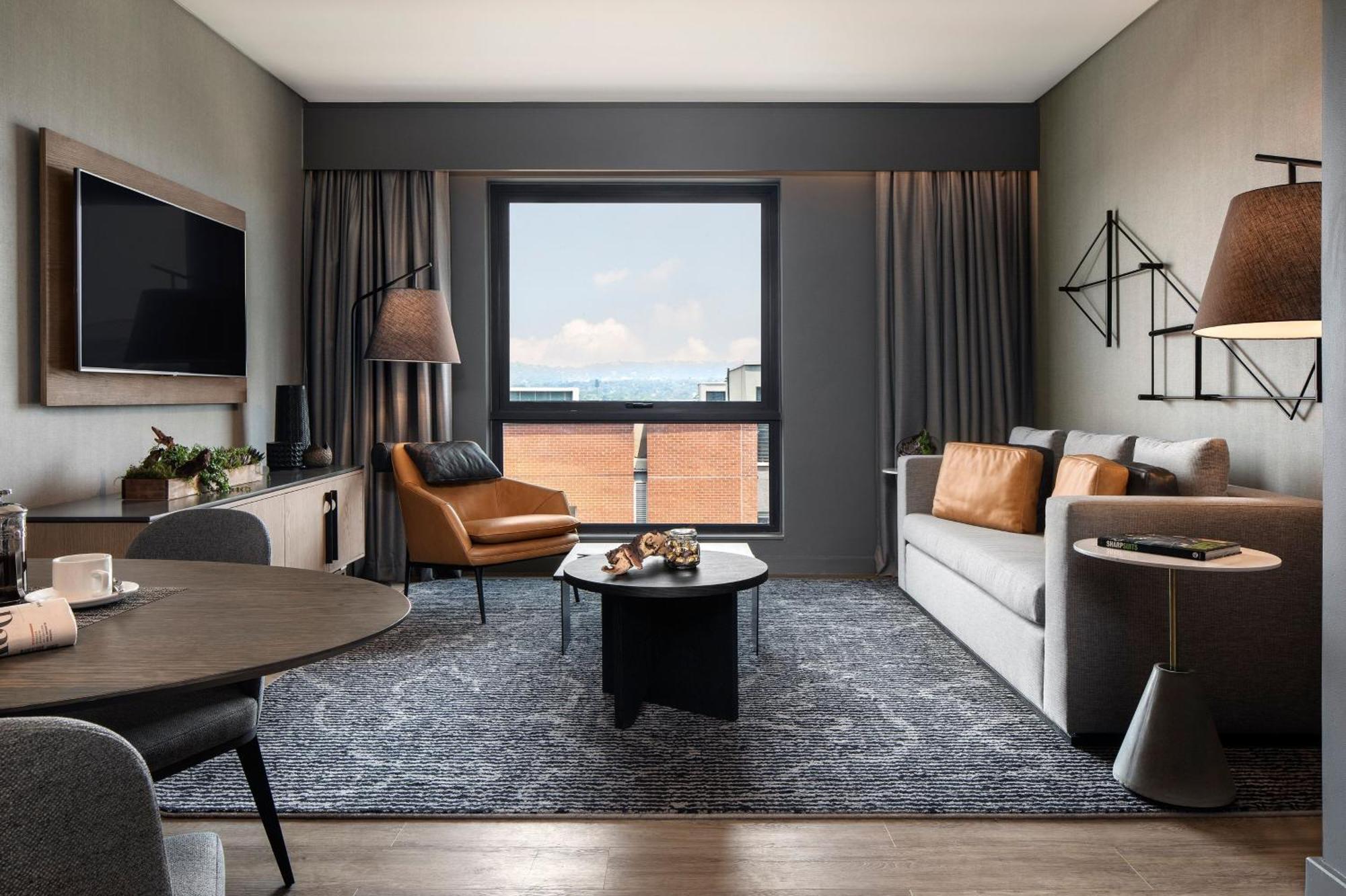 Marriott Melrose Arch Hotel
