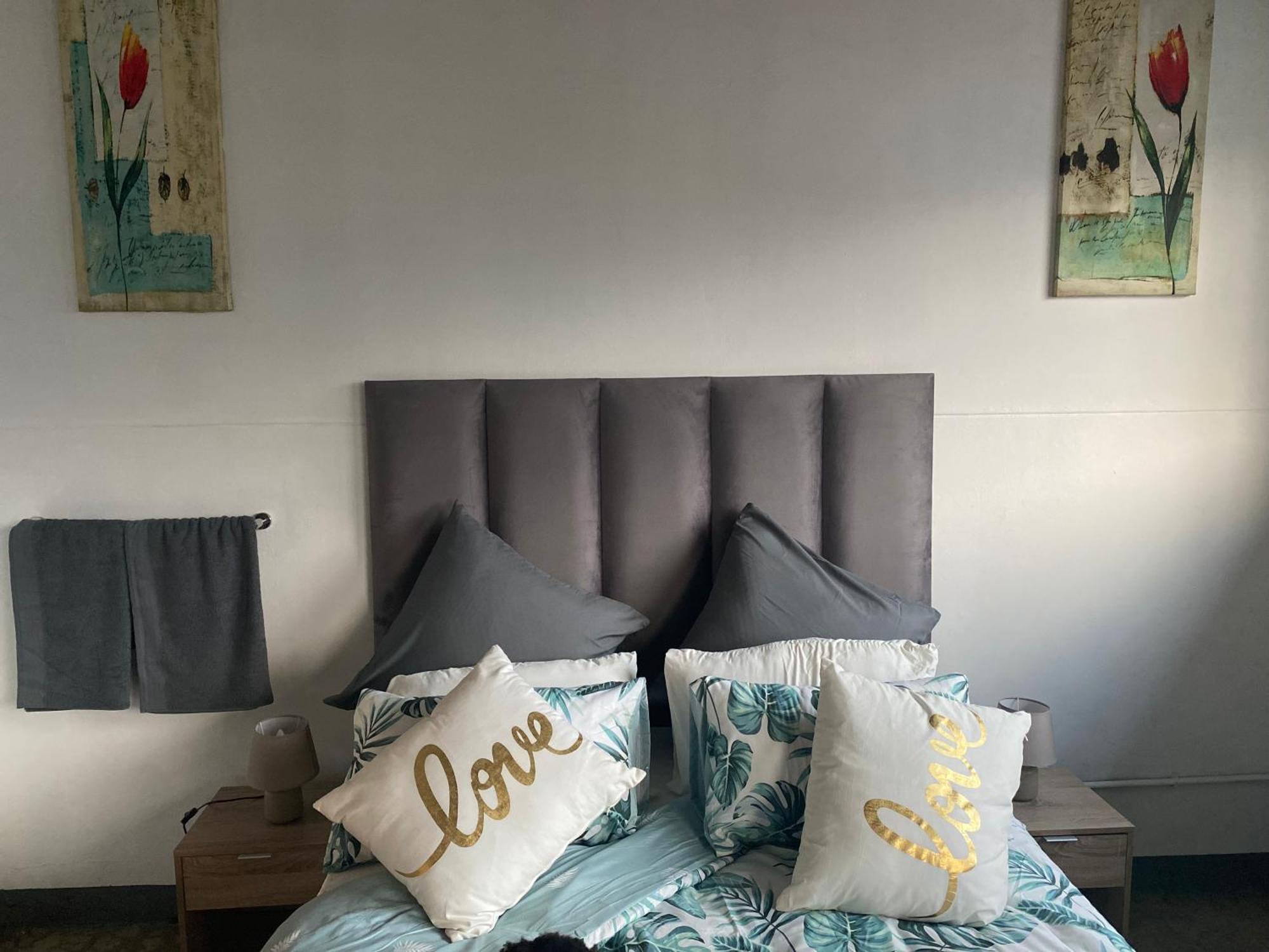 9 Living Moad Maboneng * Johannesburg