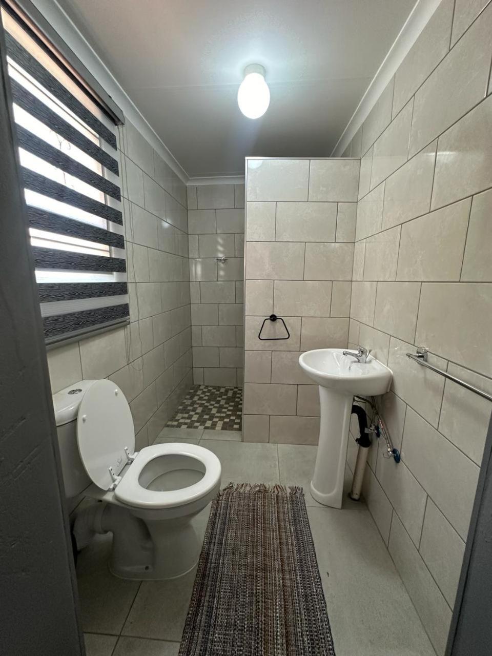 Apartment 6 The Curve Unit 29 *