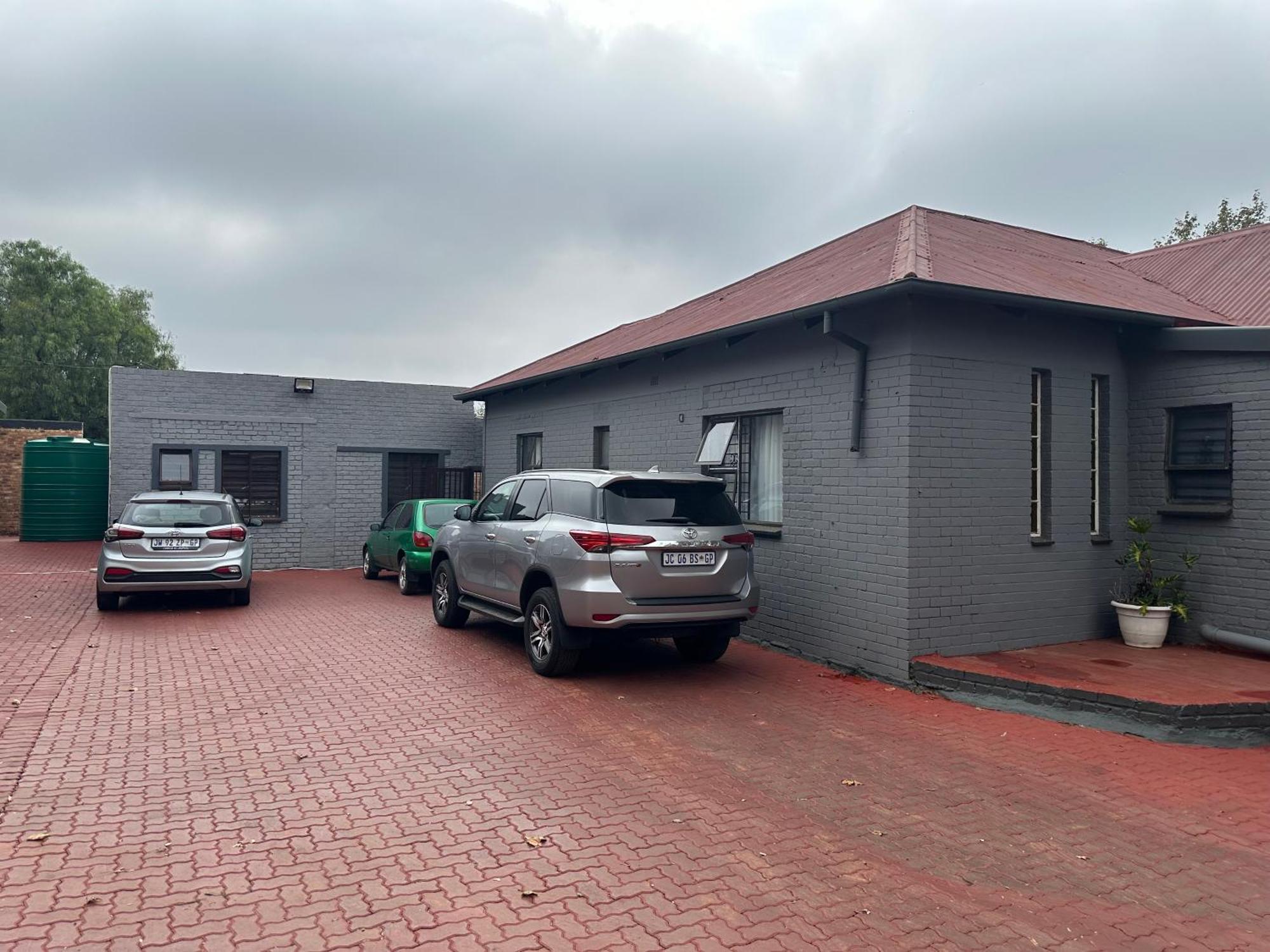 Apartment 6 The Curve Unit 28 Johannesburg
