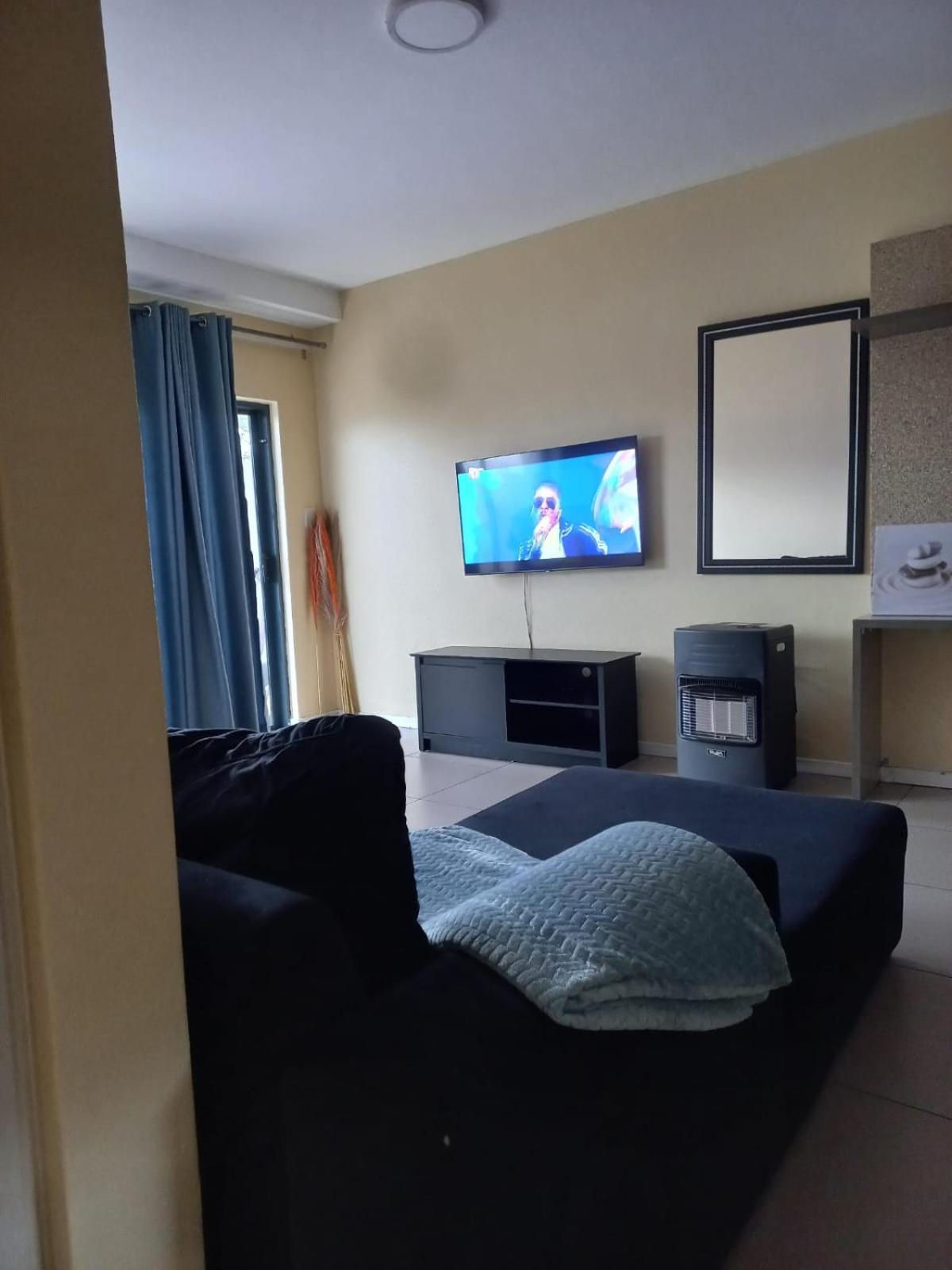 Apartment Rs Cozy At The Atrium *