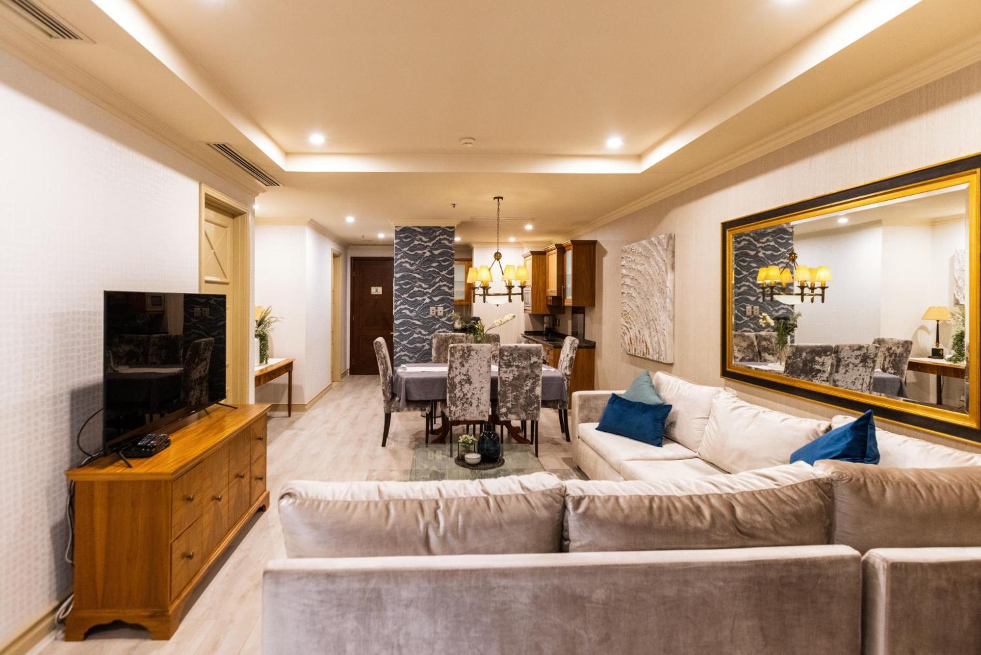 City Nest - Michelangelo Towers Apartment