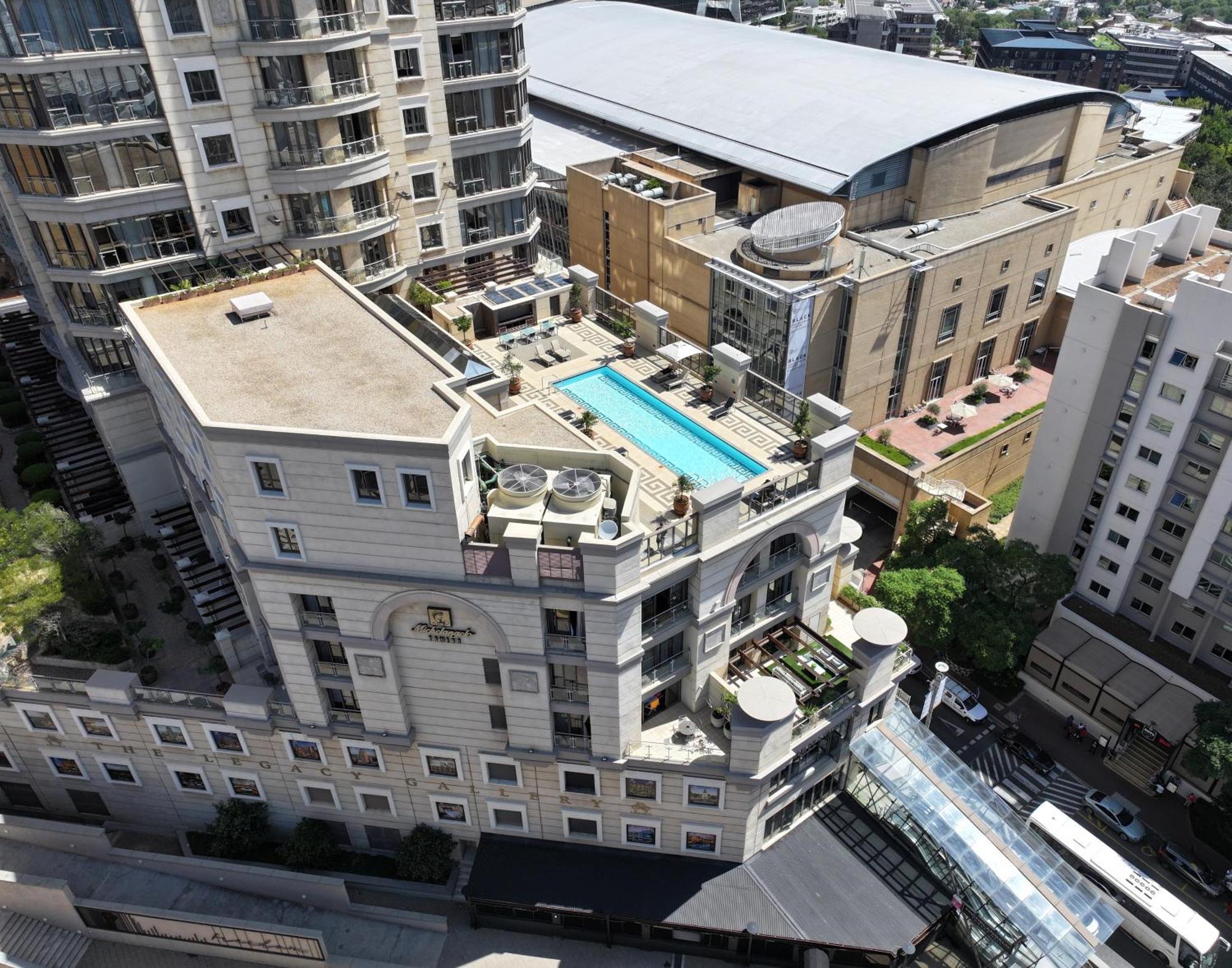 Apartment City Nest - Michelangelo Towers