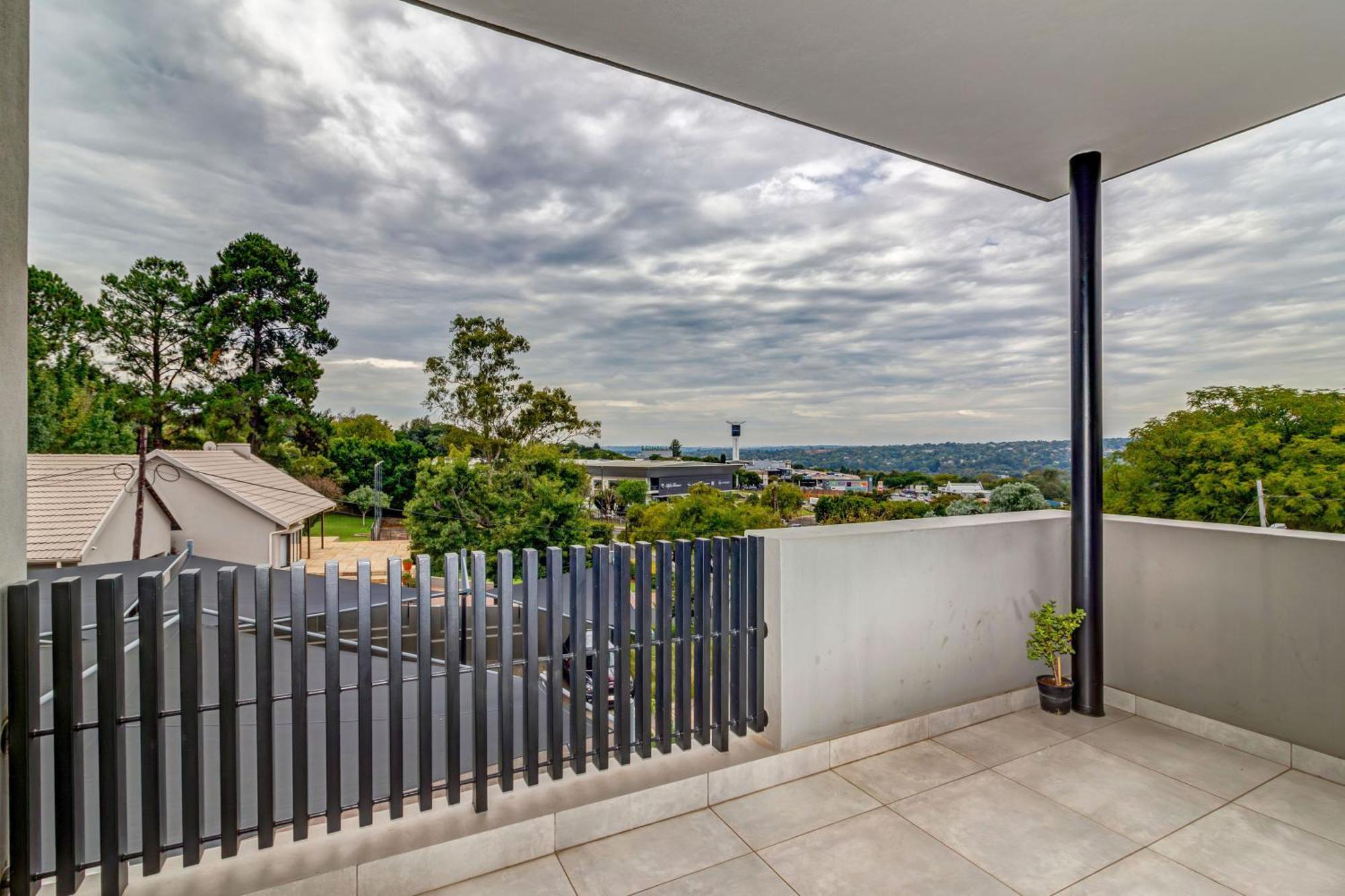 Luxurious & Peaceful Sandton 3-bed - Backup Power *