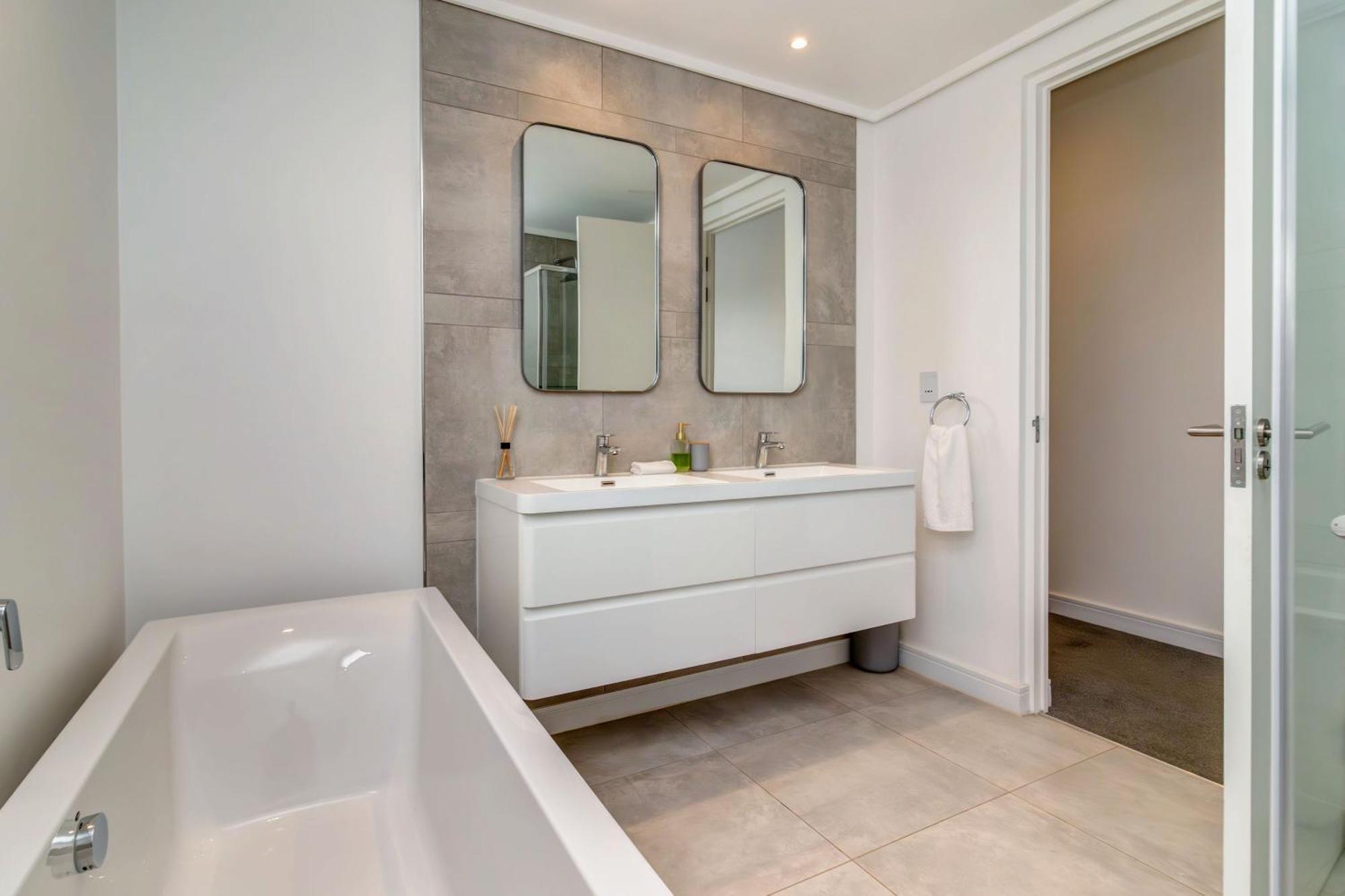 Luxurious & Peaceful Sandton 3-bed - Backup Power Apartamento