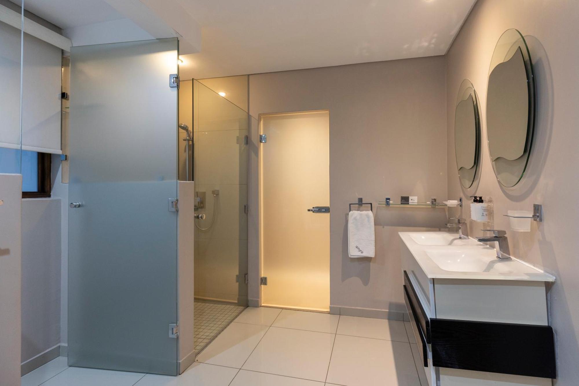 Hyde Park Guest house 5*