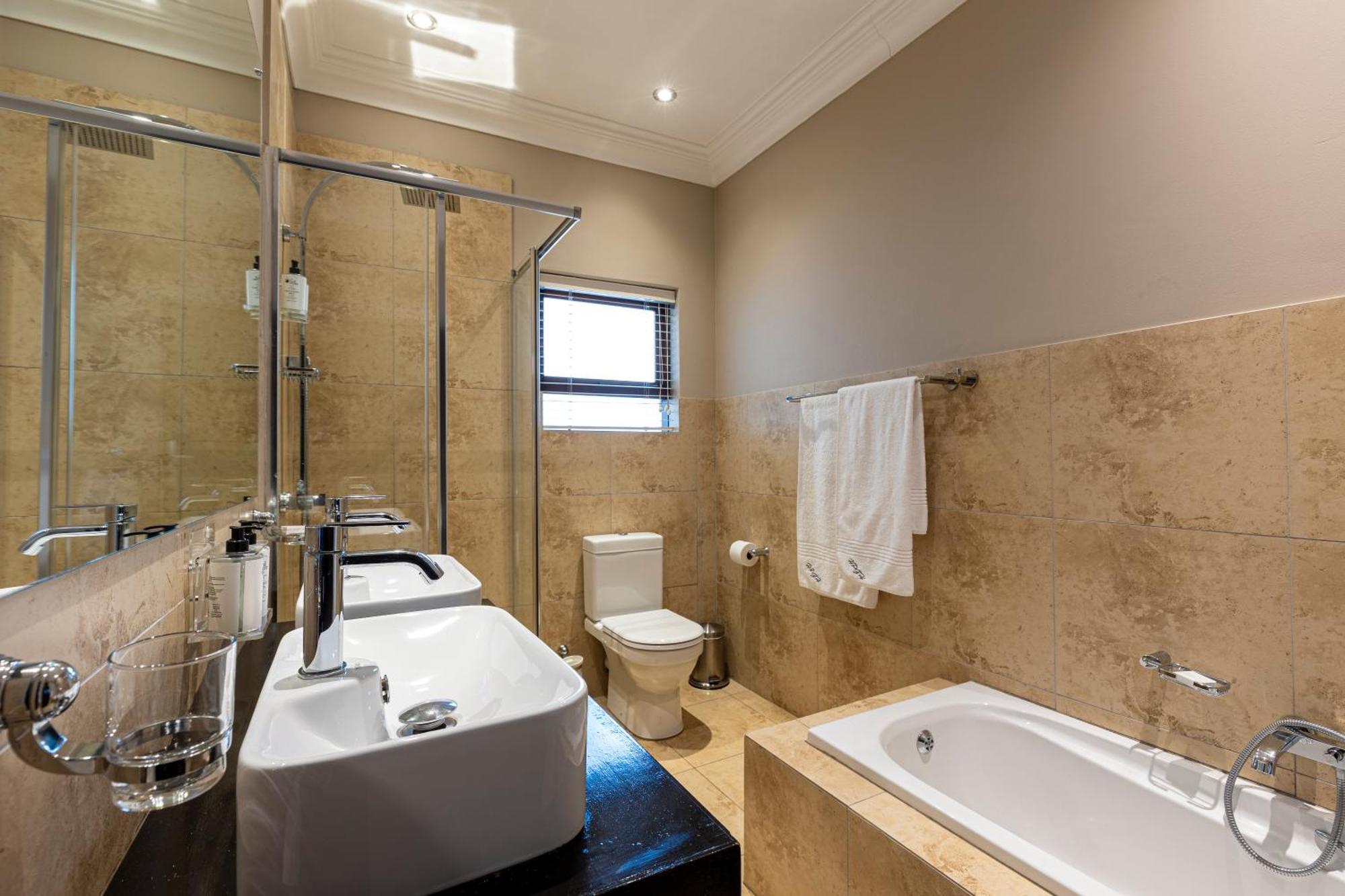 Hyde Park Guest house 5*