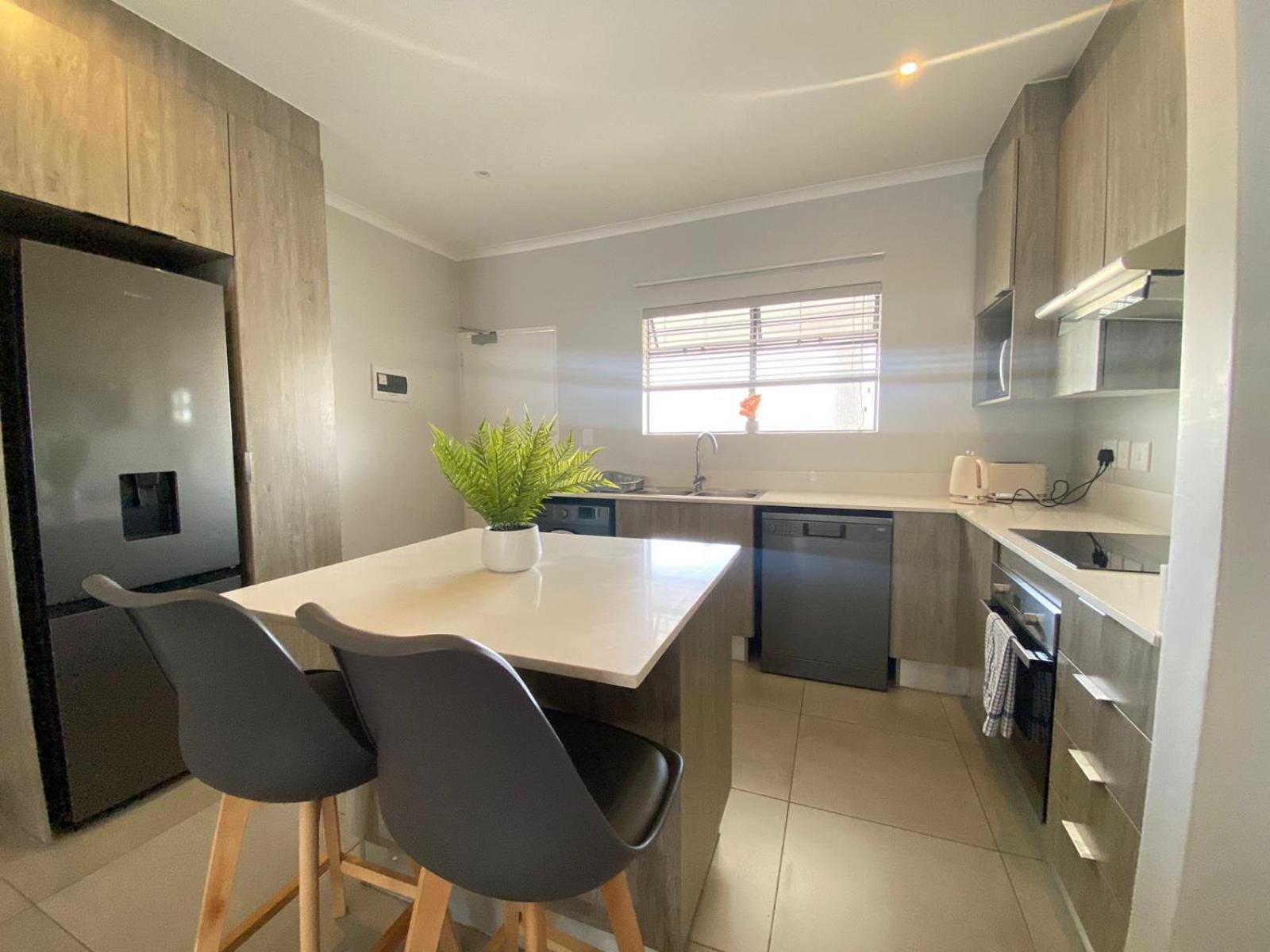 Beautiful 2 Bed, 2 Baths * Johannesburg