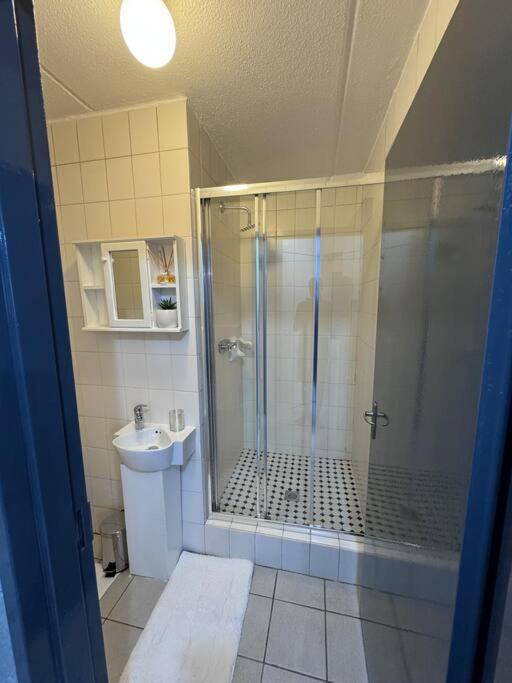 46 On Marble Arch 2 Bedroom Morningside * Johannesburg