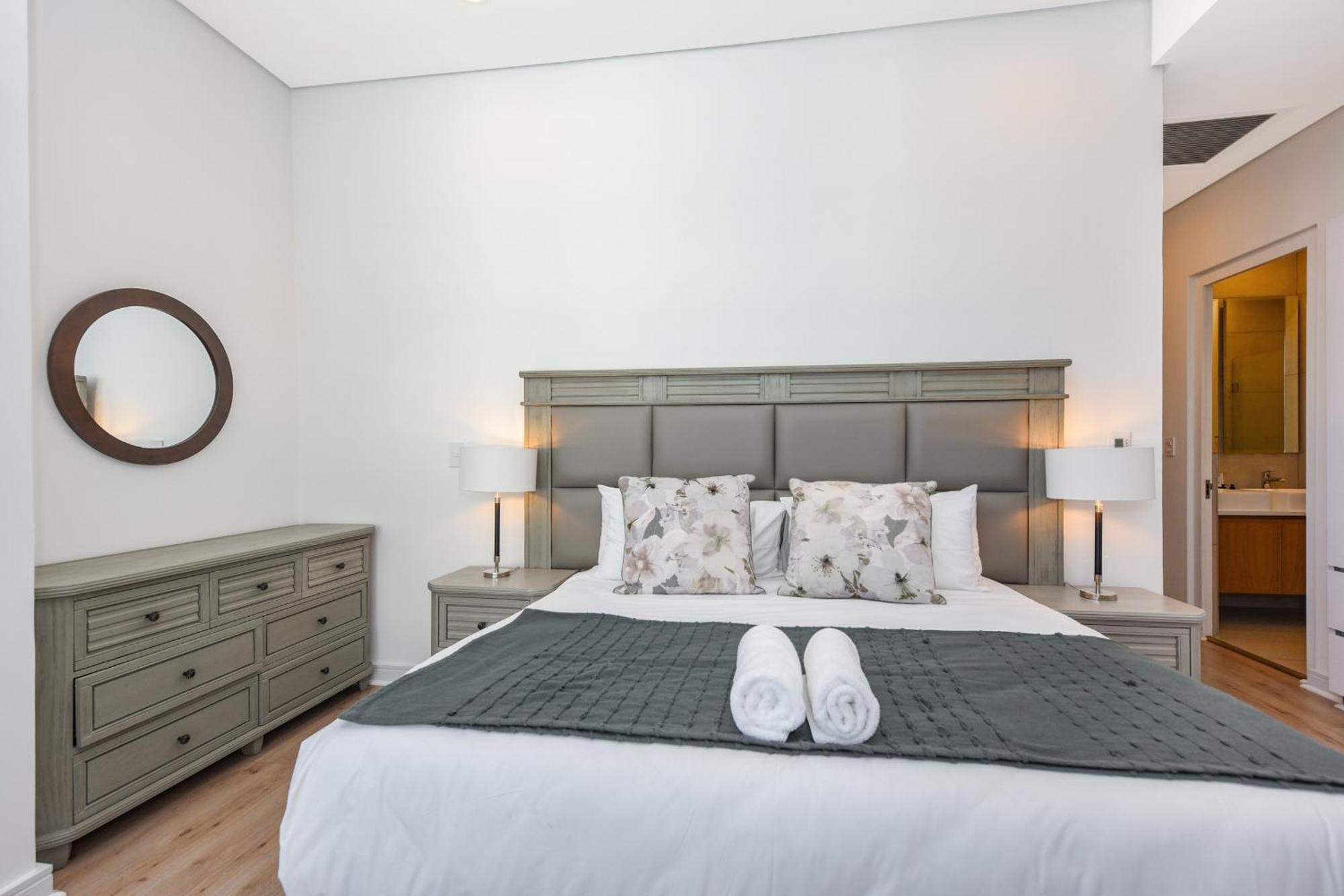 Illovo Apartment *