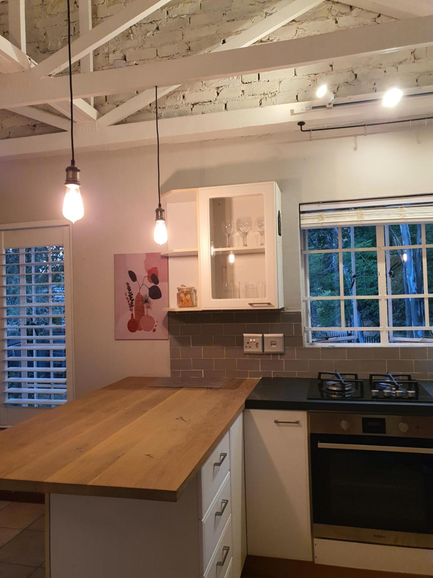 Warm And Cozy In Randburg Apartment *