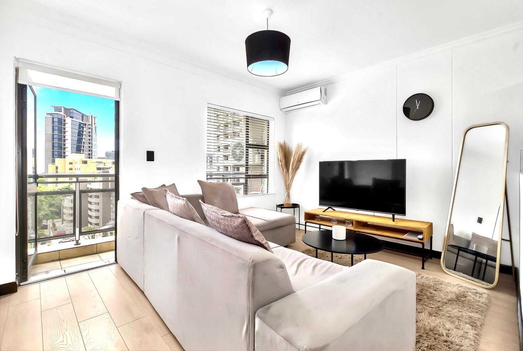 Sandton Lux, 2 Bedroom & 2 Ensuite, No Load Shedding