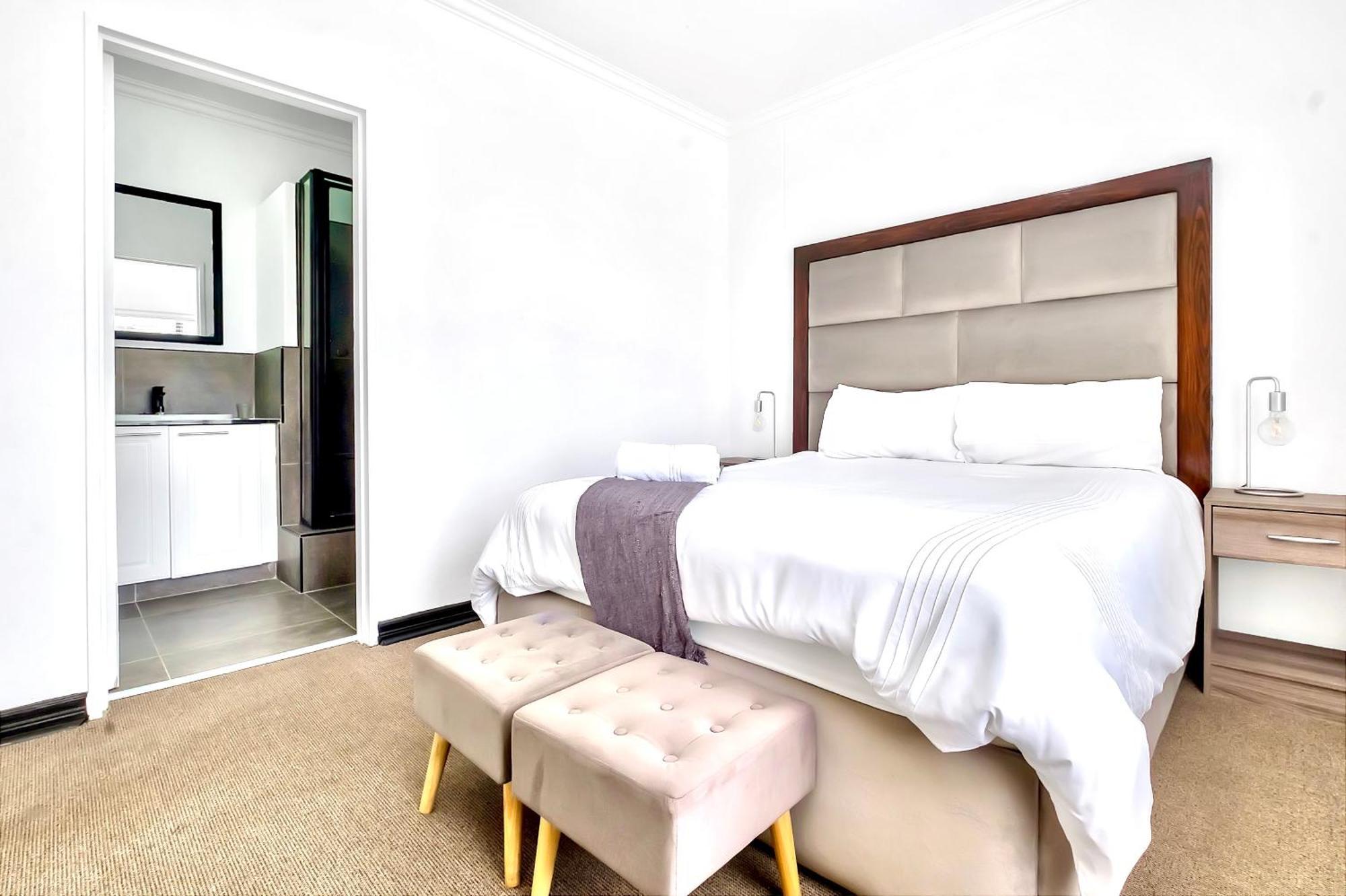 Sandton Lux, 2 Bedroom & 2 Ensuite, No Load Shedding *