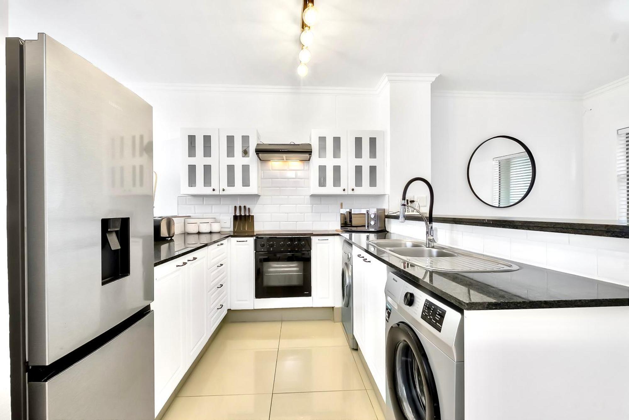 Sandton Lux, 2 Bedroom & 2 Ensuite, No Load Shedding * Johannesburg
