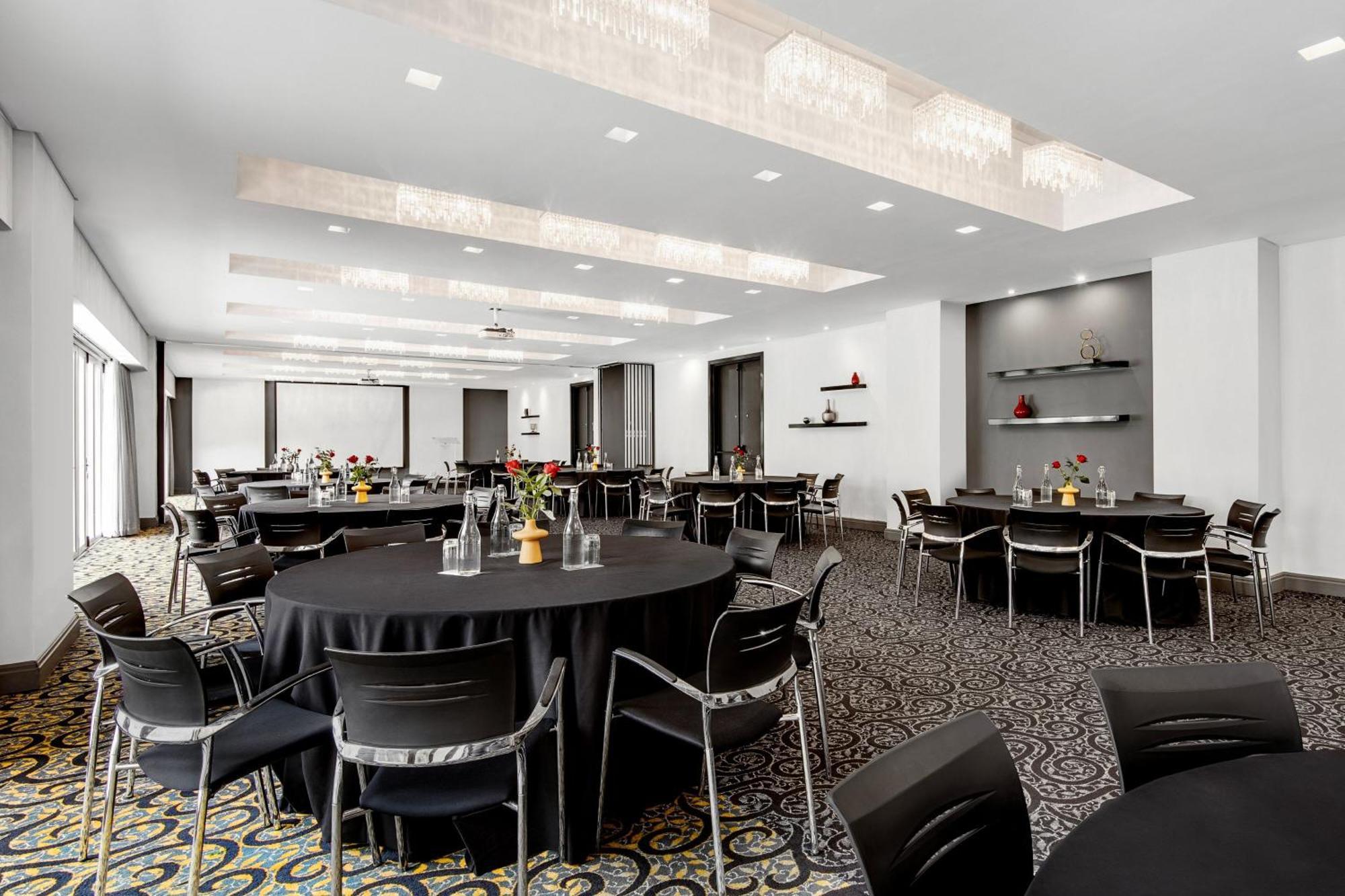 Khách sạn Protea Fire & Ice! By Marriott Melrose Arch Johannesburg