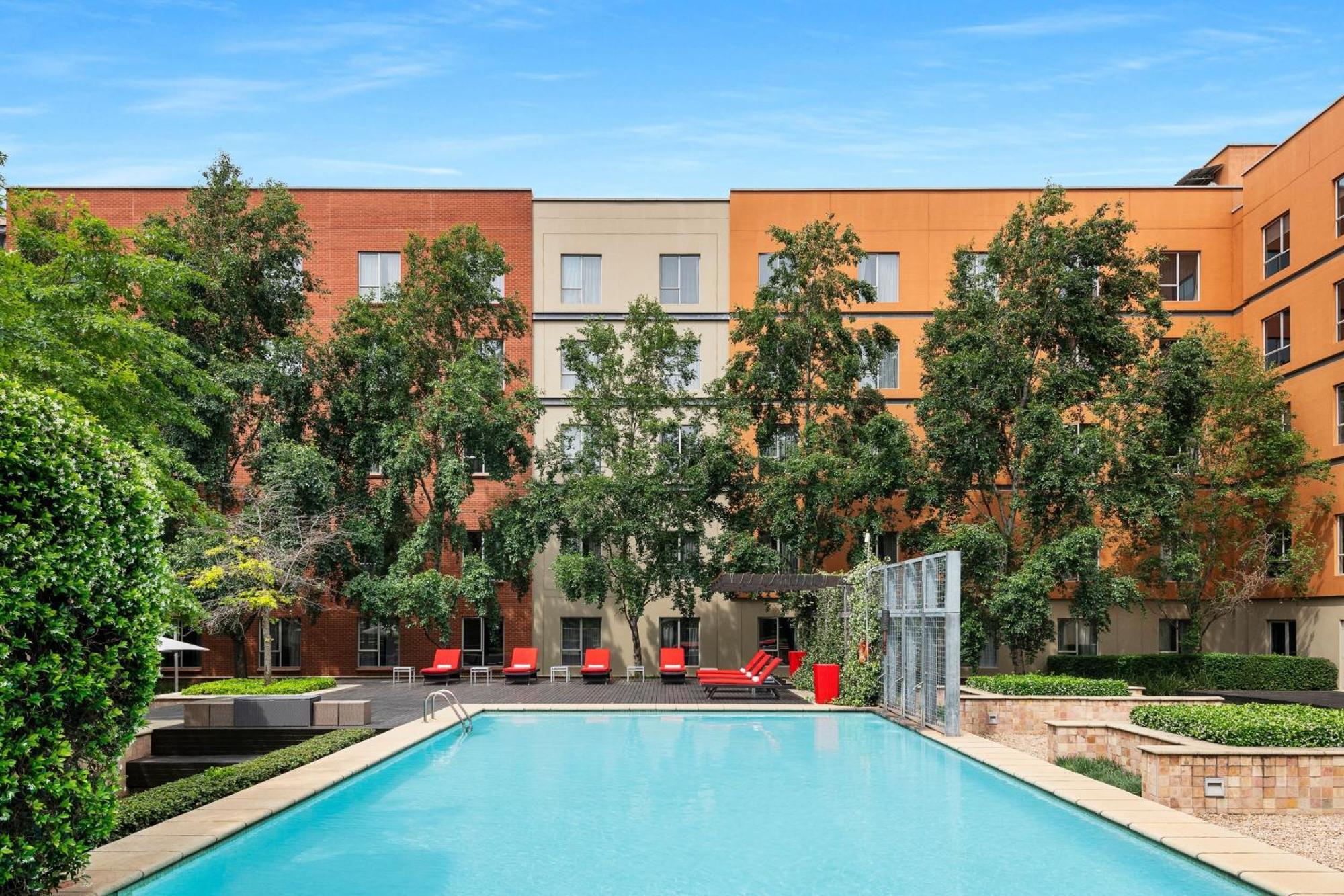 Protea Fire & Ice! By Marriott Melrose Arch 4*