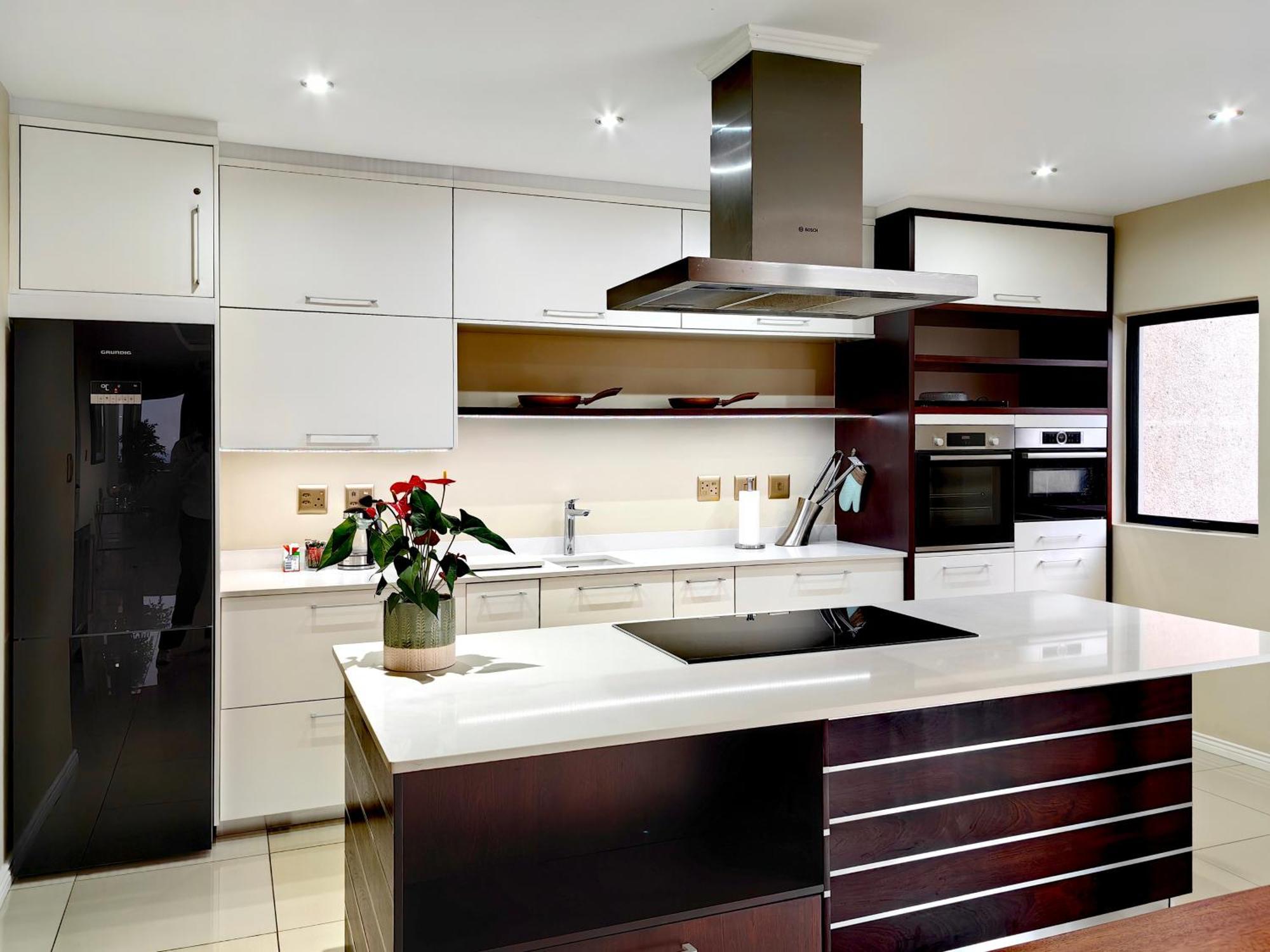 Aparthotel 4 On Pritchard Luxury *