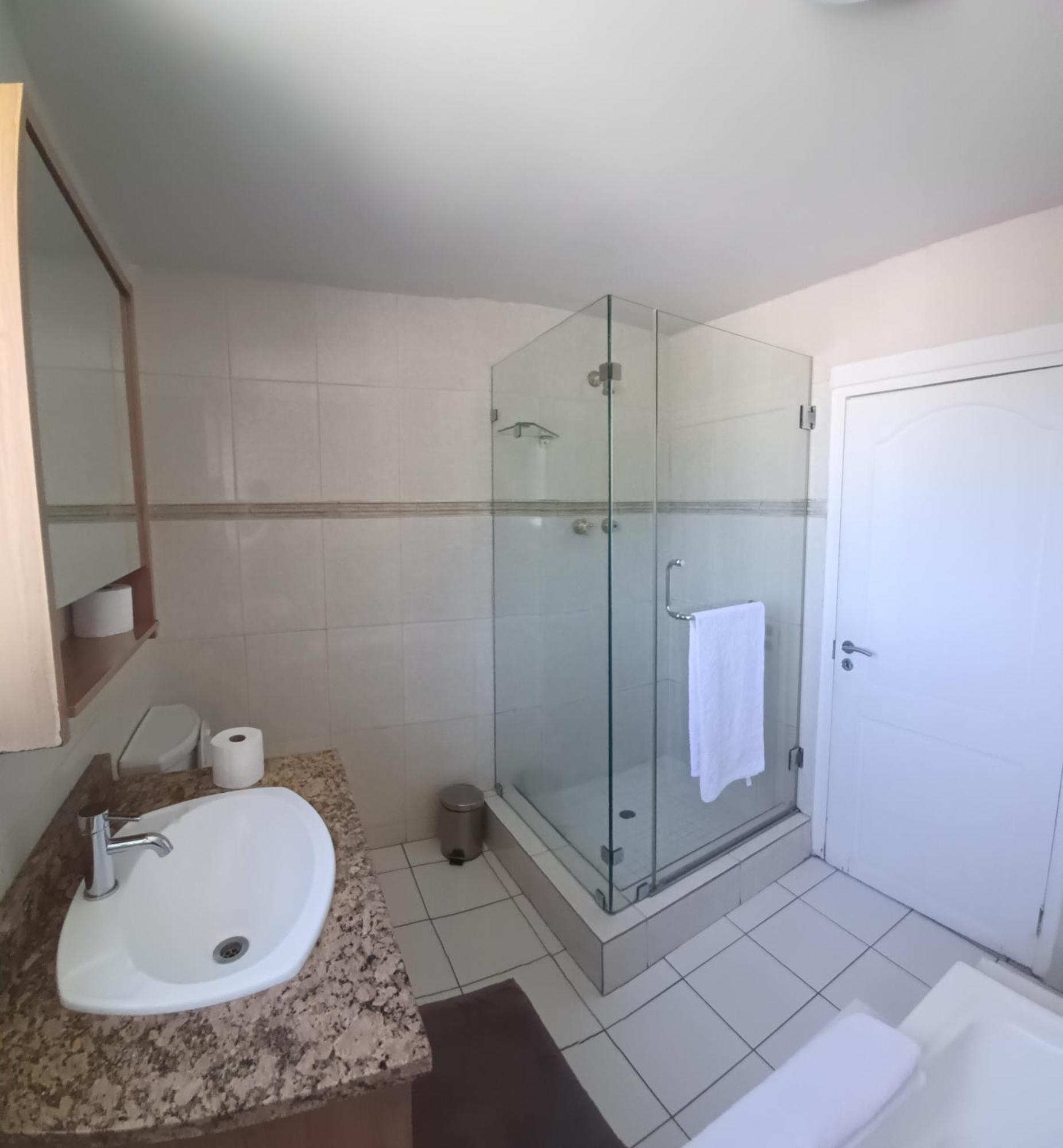 Apartment Mount Royal 09 - Large 1 Bed With Balcony *