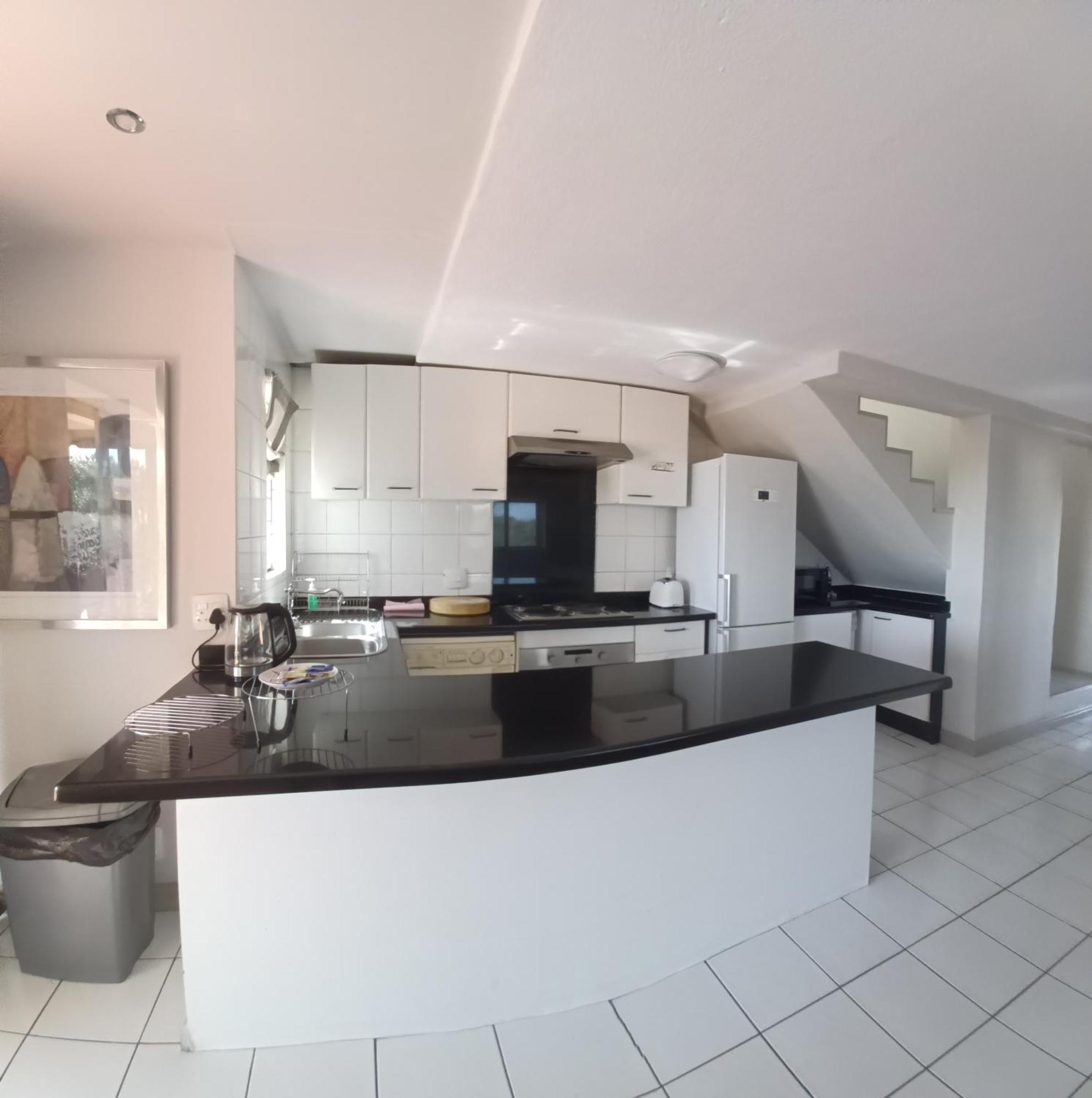Apartment Mount Royal 09 - Large 1 Bed With Balcony *