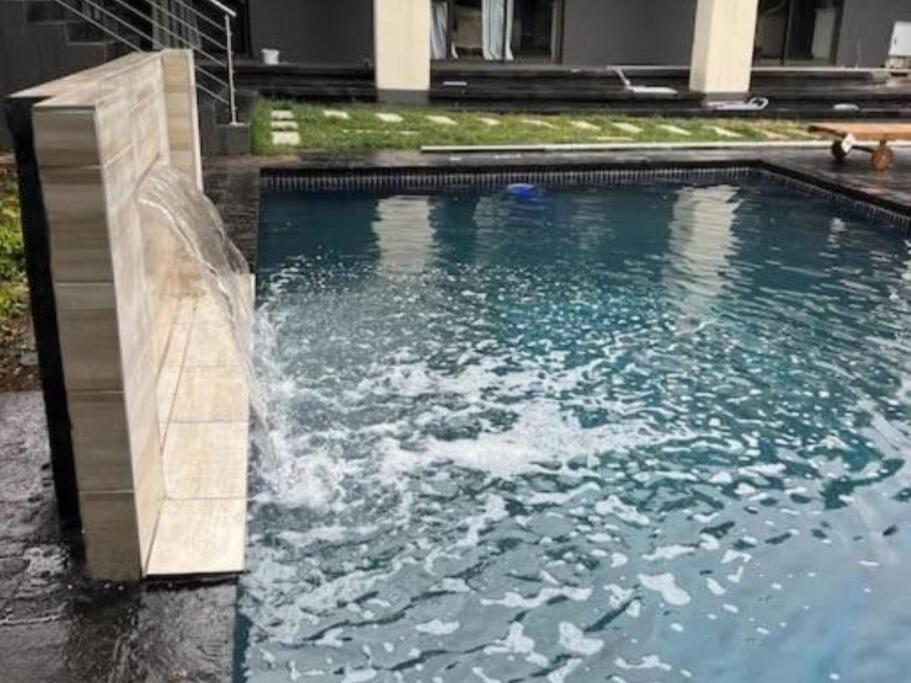 Apartment Luxury Walk To Melrose Arch Johannesburg