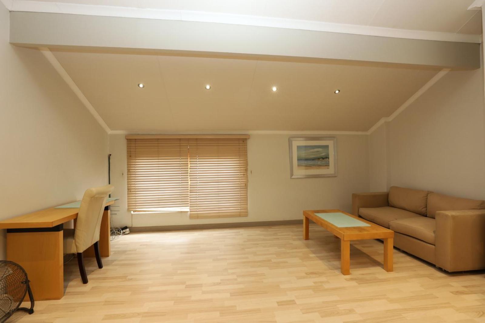 Apartment Mount Royal 47 Large 1 Bed With Balcony