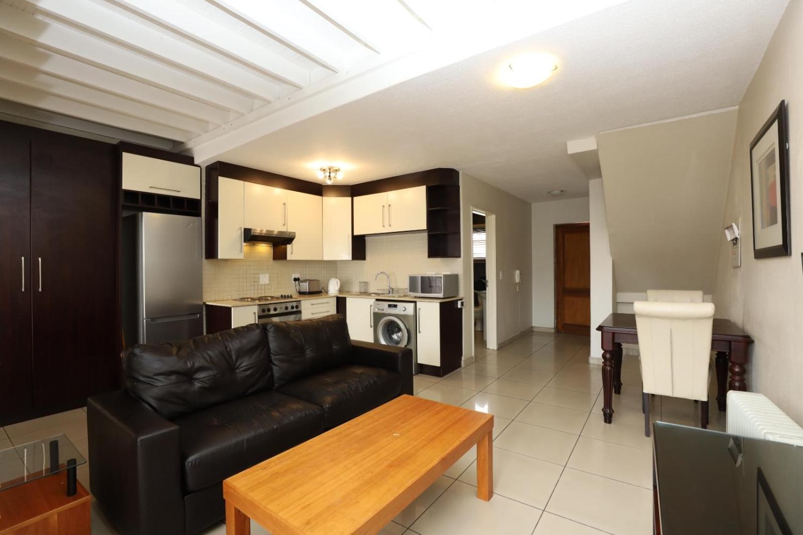 Mount Royal 47 Large 1 Bed With Balcony Apartment Johannesburg
