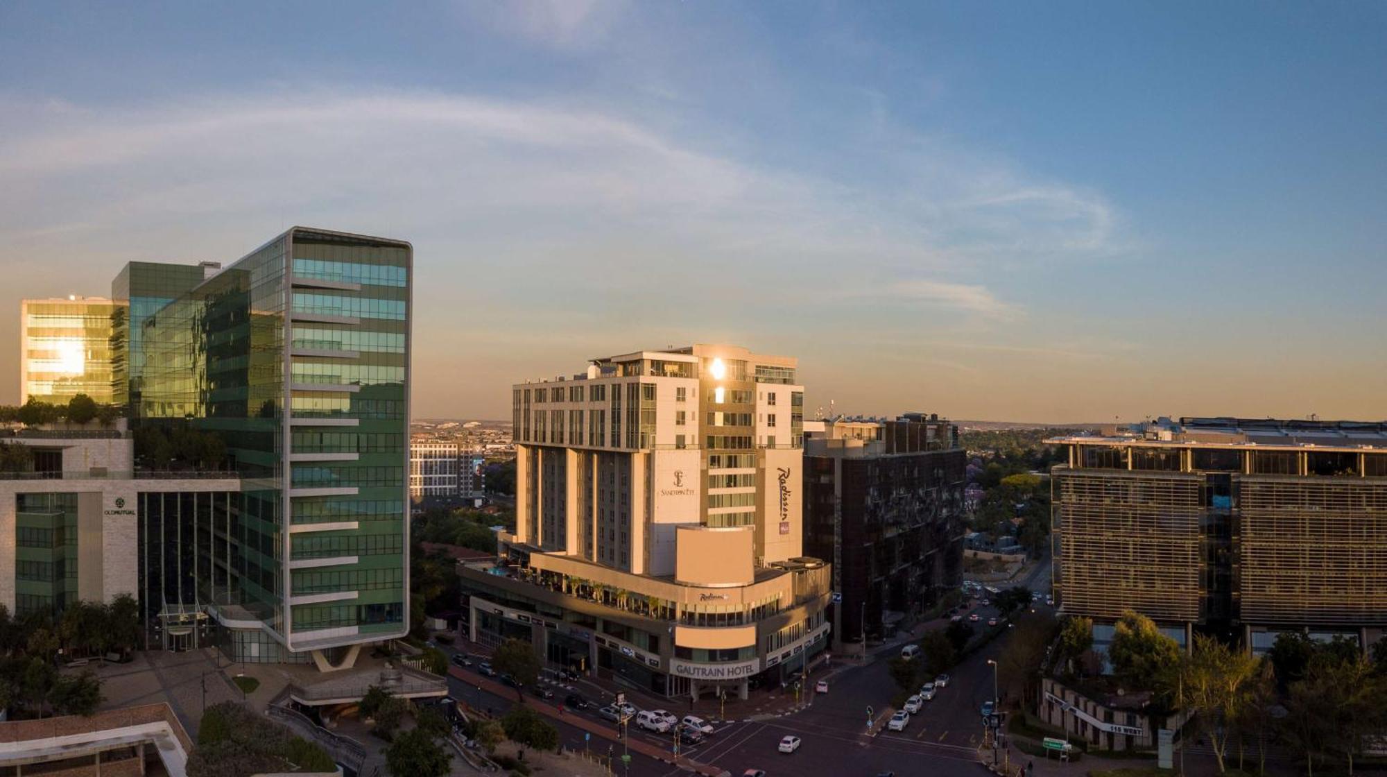 Hotel Radisson Blu Gautrain Hotel, Sandton 4*