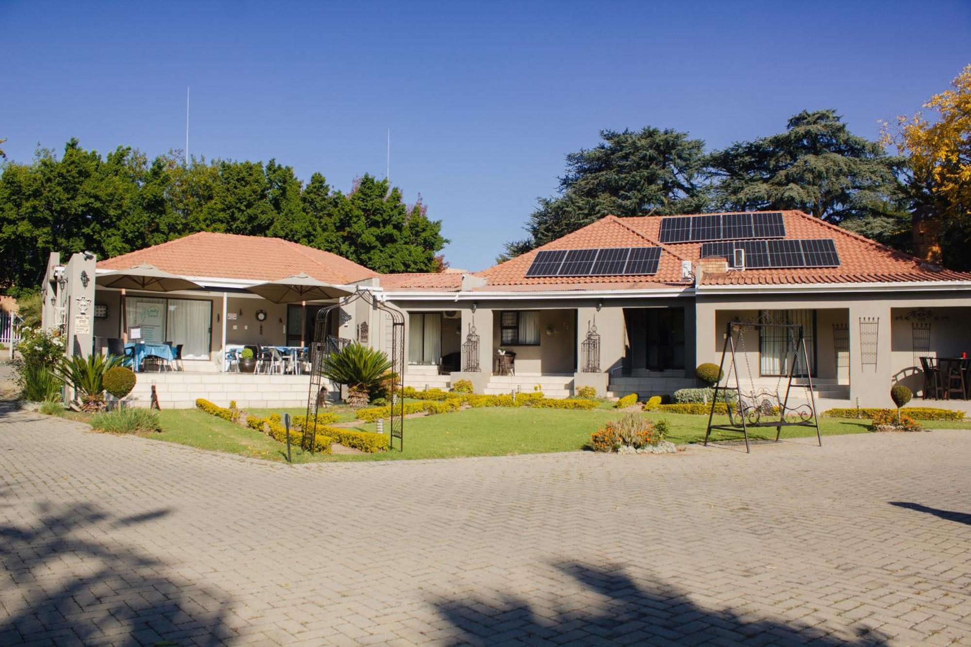 Acomodação com café da manhã  Oaklands And Conference Centre Joanesburgo