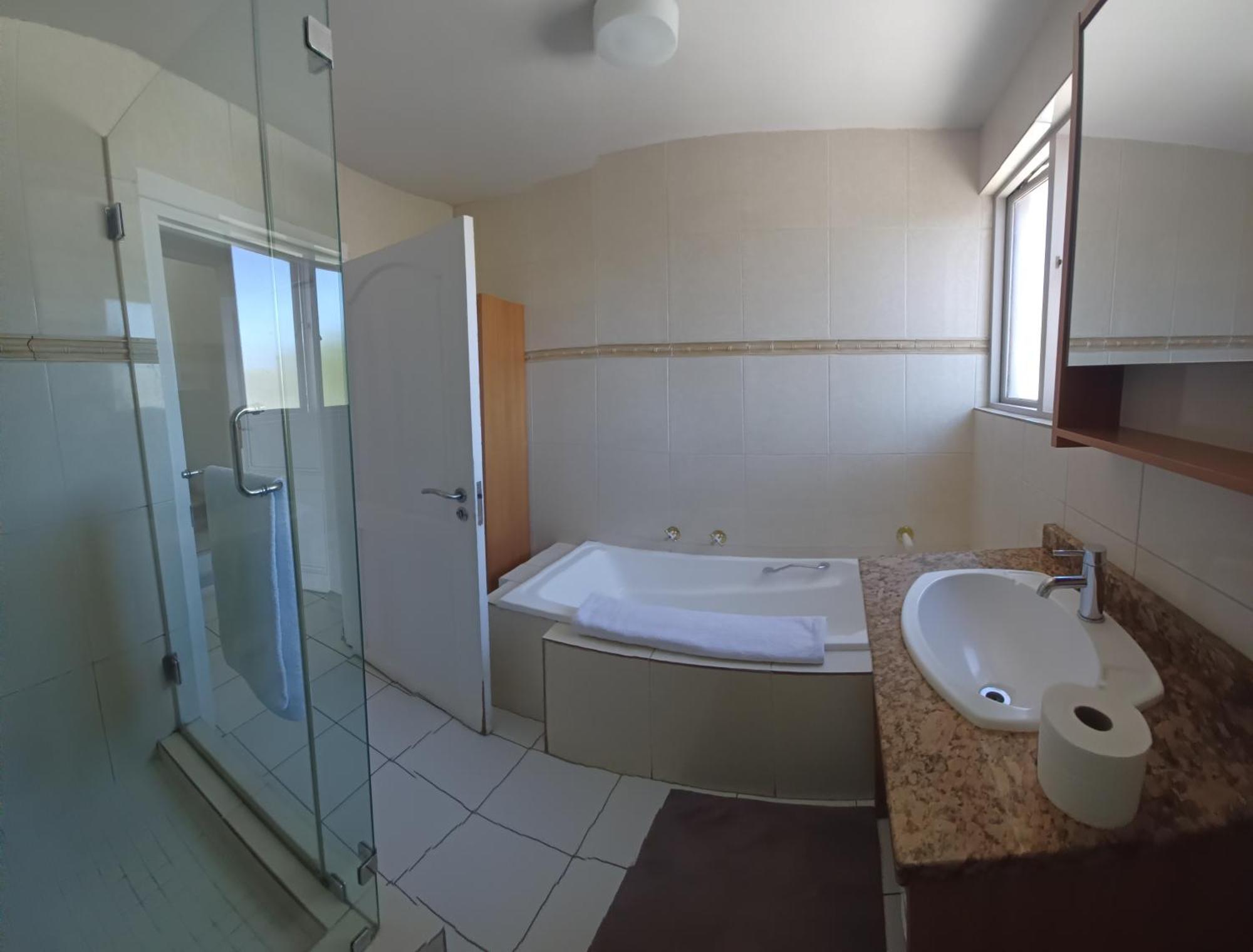Apartment Mount Royal 09 - Large 1 Bed With Balcony *