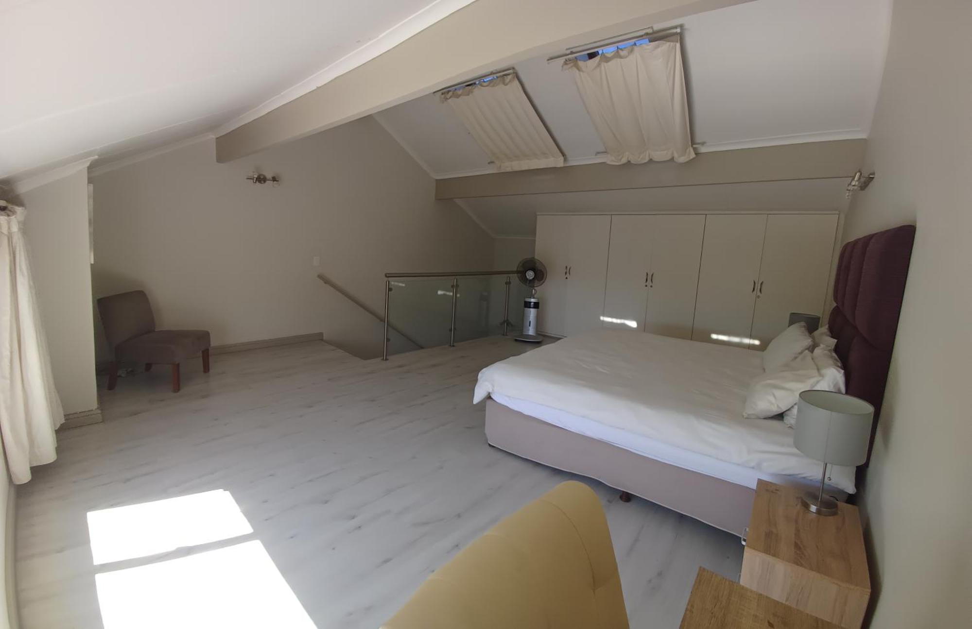 Mount Royal 09 - Large 1 Bed With Balcony * Johannesburg
