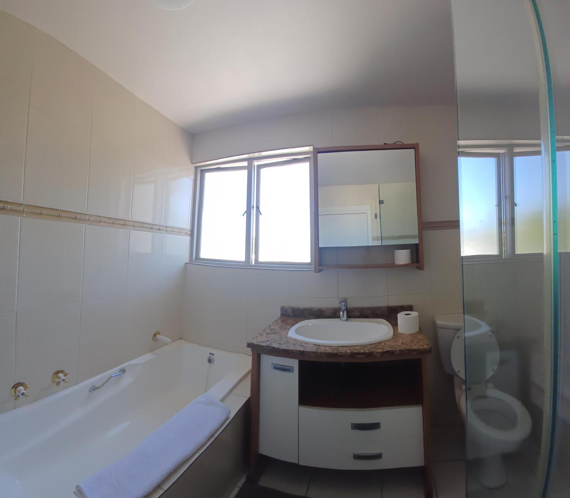 Apartment Mount Royal 09 - Large 1 Bed With Balcony