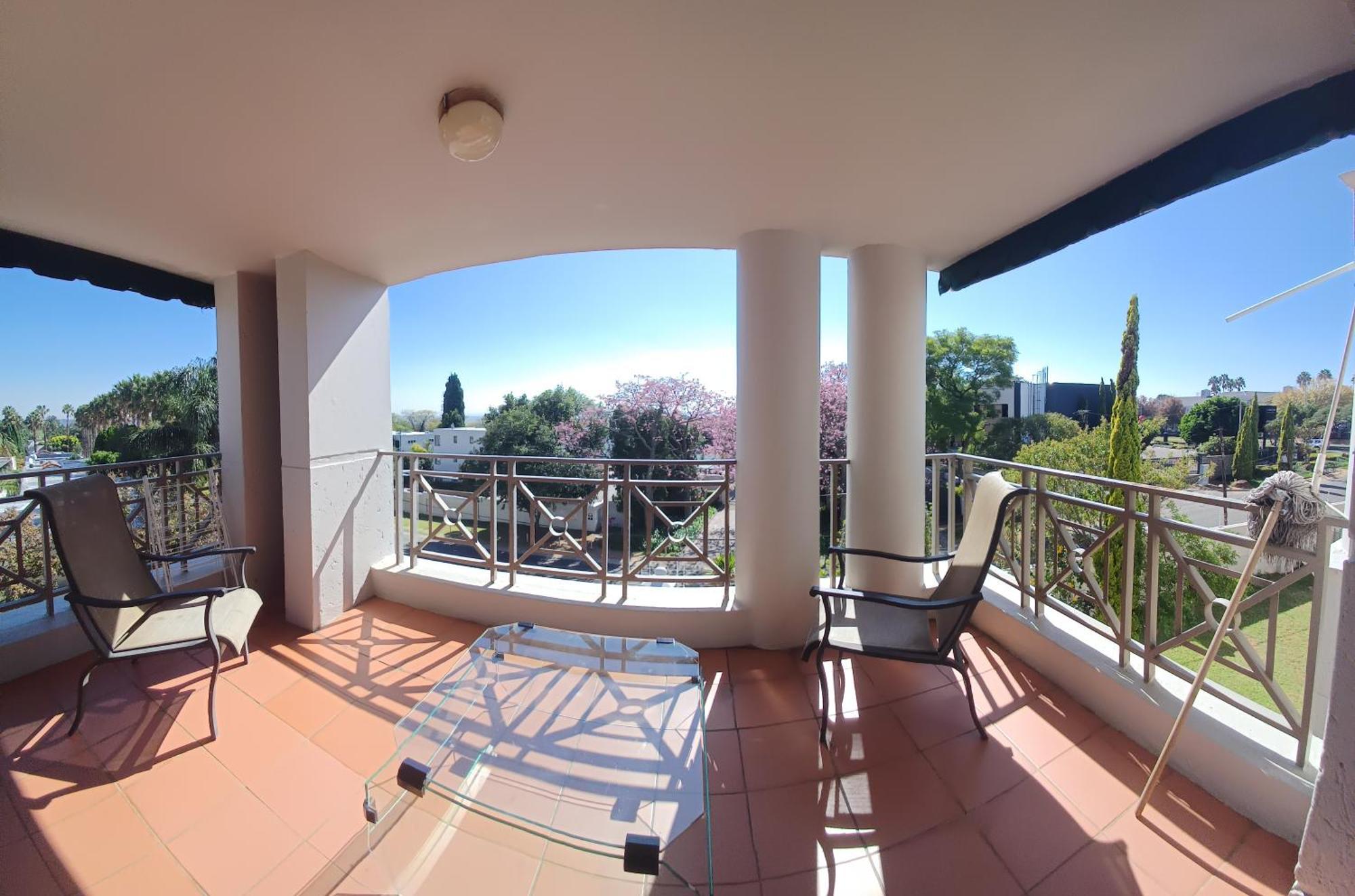 Apartment Mount Royal 09 - Large 1 Bed With Balcony