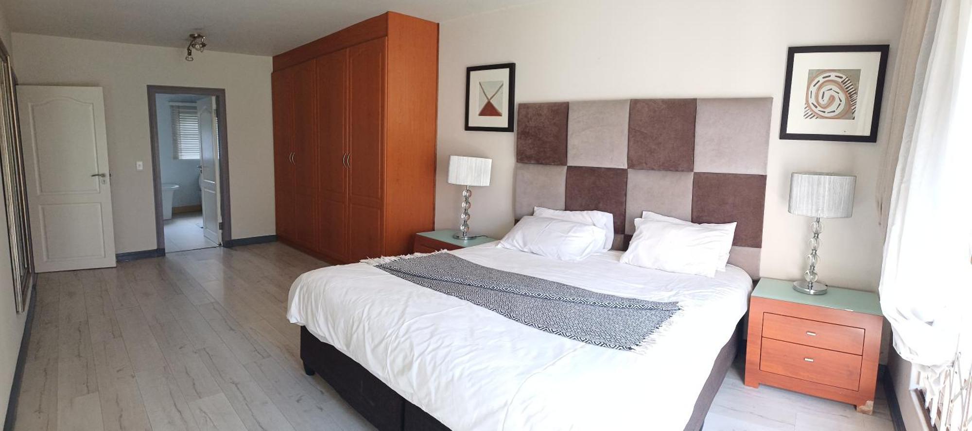 Mount Royal 02 Large 3 Bedroom Ground Floor With Garden Apartment
