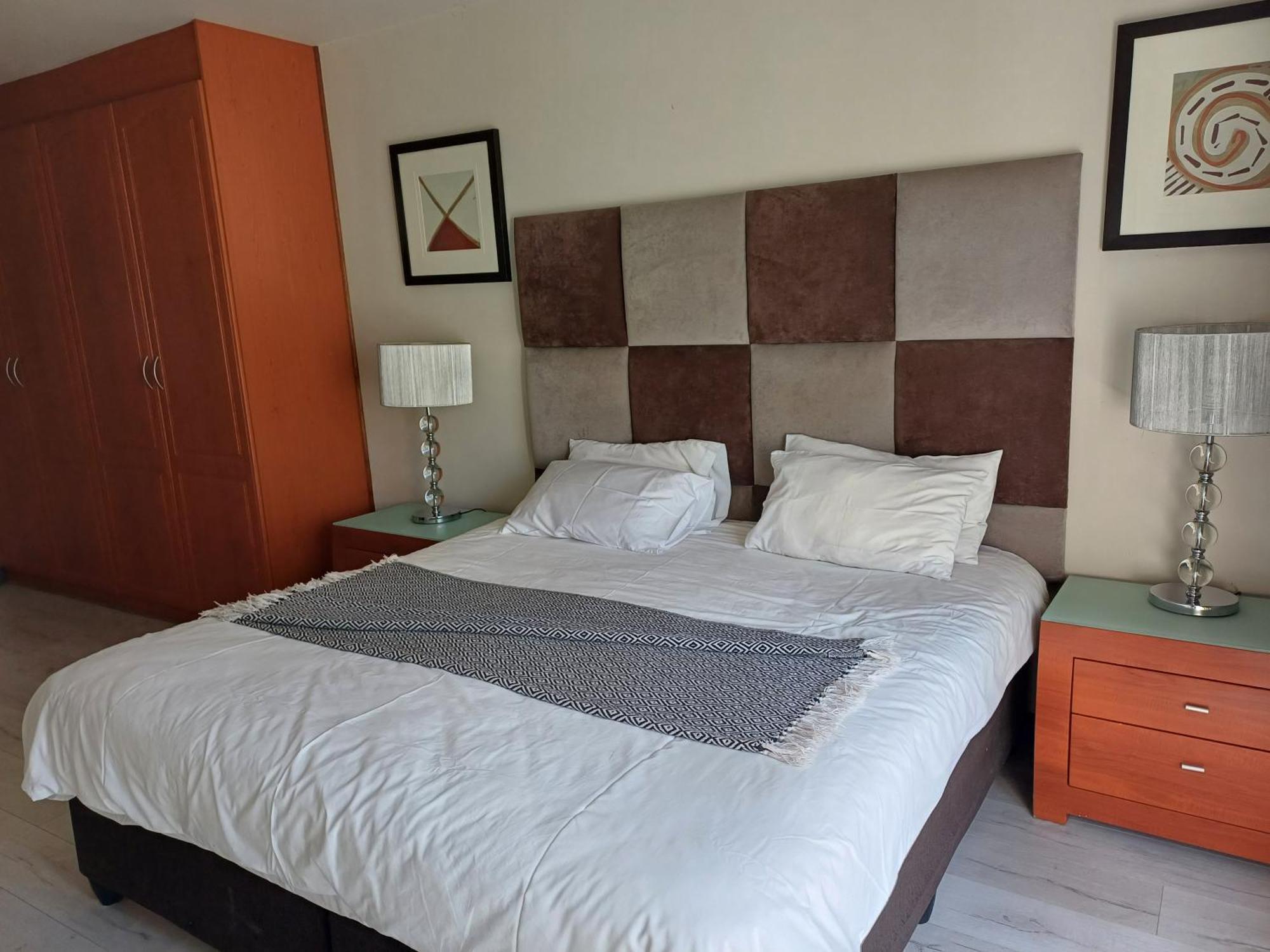 Mount Royal 02 Large 3 Bedroom Ground Floor With Garden Apartment *