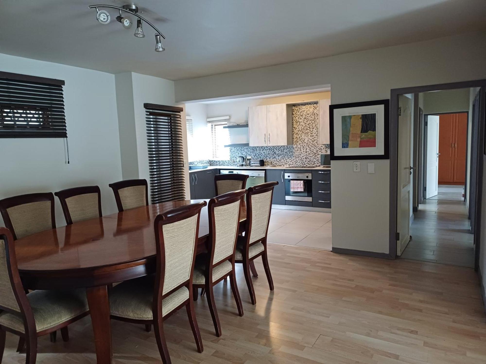 Mount Royal 02 Large 3 Bedroom Ground Floor With Garden Apartment