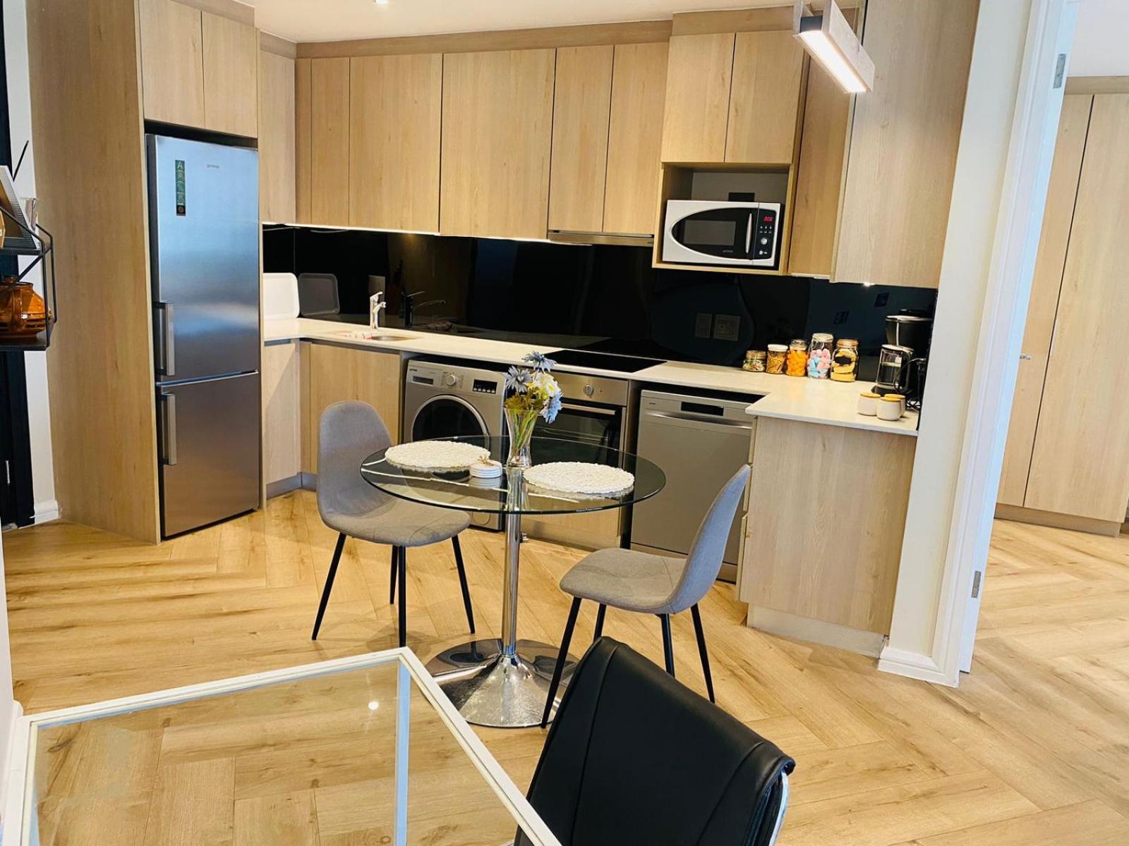 Spacious 2br Near Sandton -no Loadshedding Johannesburg