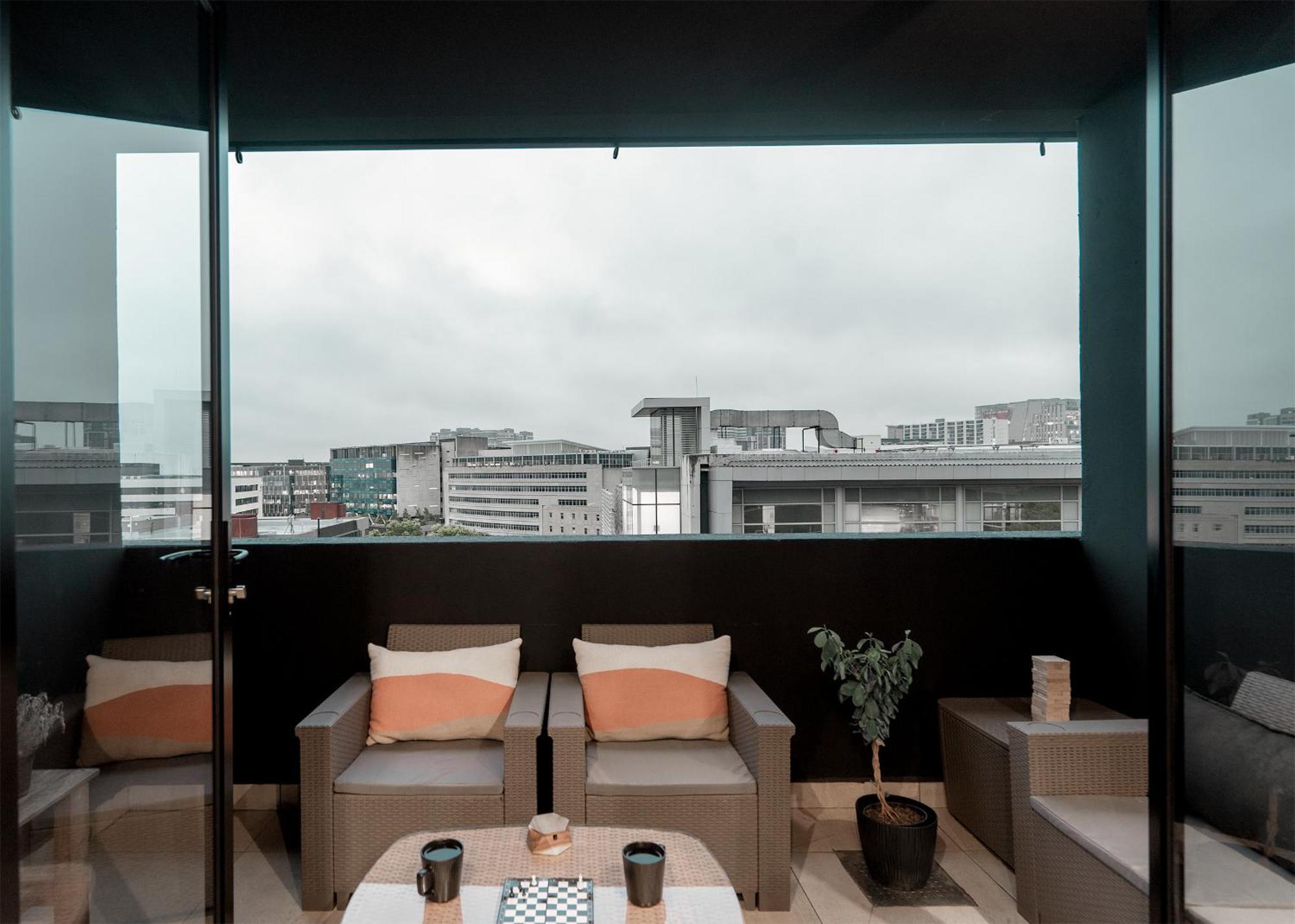 Sandton Urban Hideout Escape-reset-create * Johannesburg